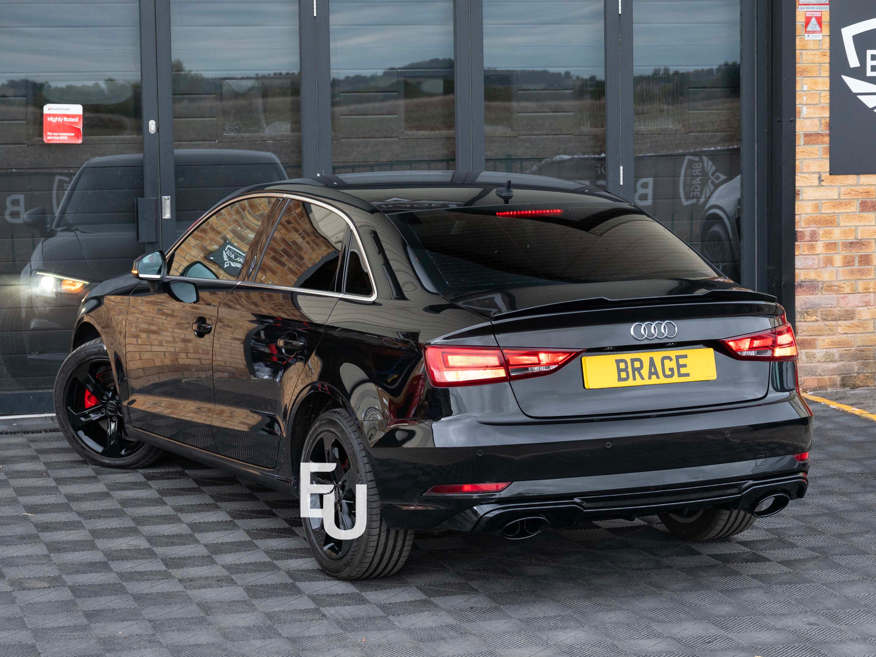 FOR AUDI A3 8V SEDAN STANDARD RS3 LOOK REAR DIFFUSER WITH TAILPIPE BLACK 16-20