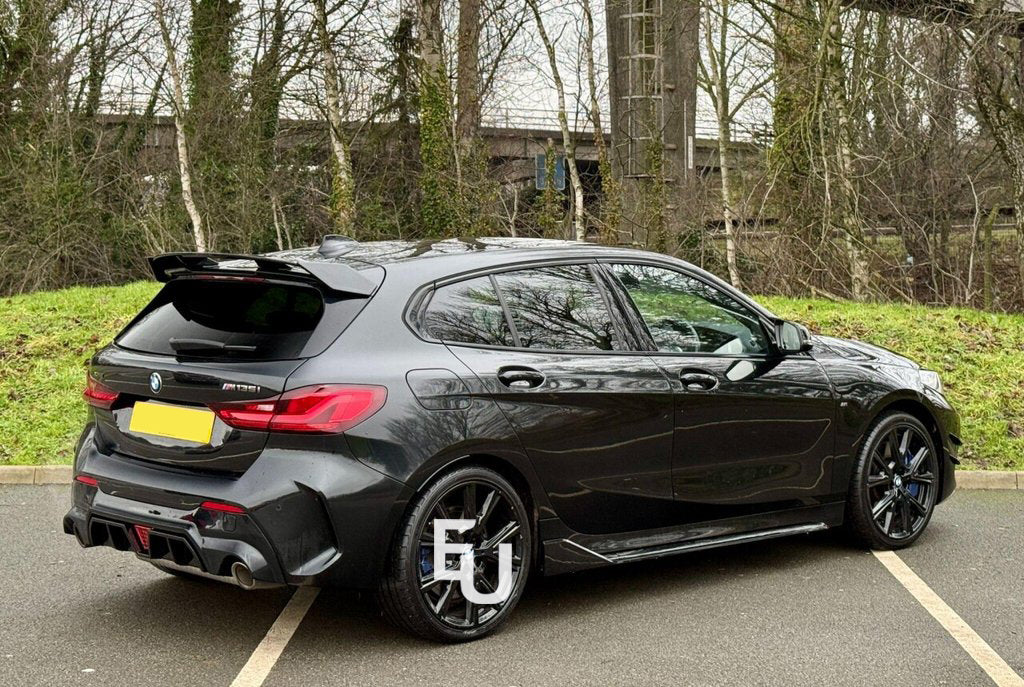 COMPETITIVE REAR DIFFUSER M SPORT DUAL EXHAUST FOR BMW 1 SERIES F40 19+ GLOSS