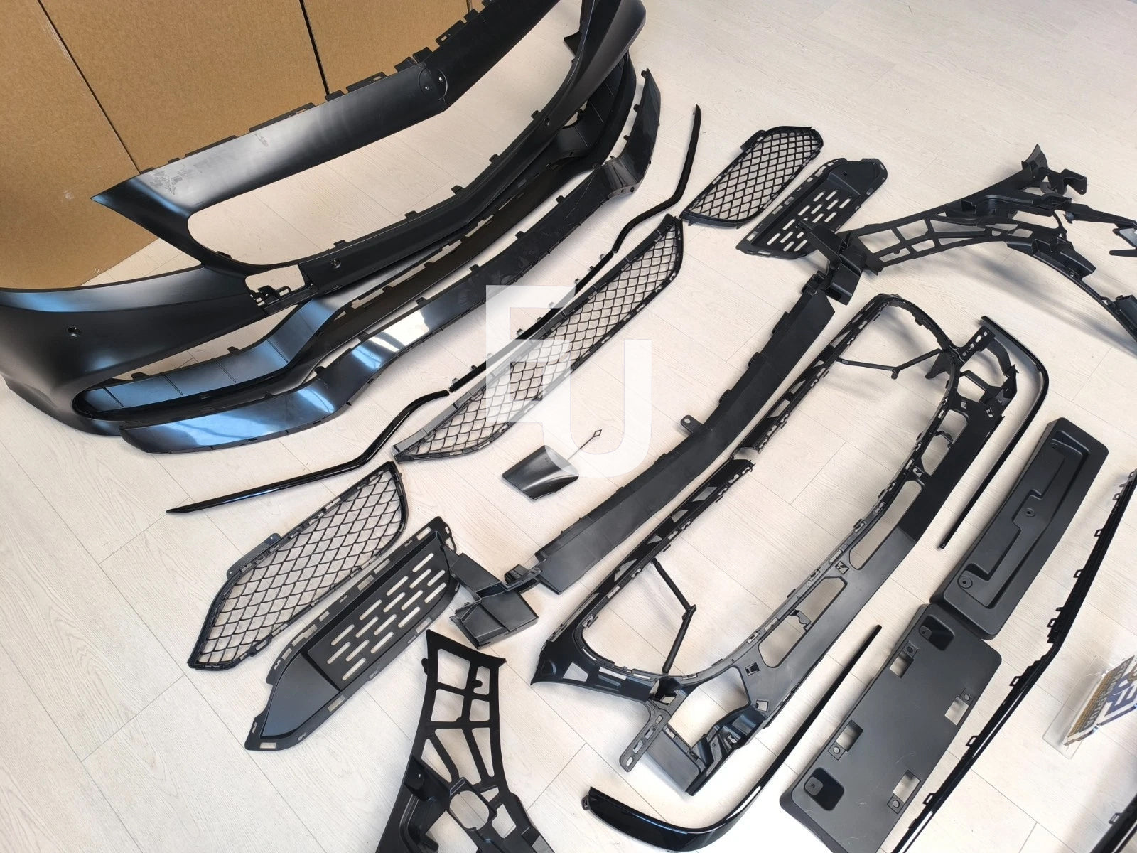 AMG STYLE FRONT BUMPER BODY KIT FOR MERCEDES CLS W218 X218 C218 FACELIFT 2015+