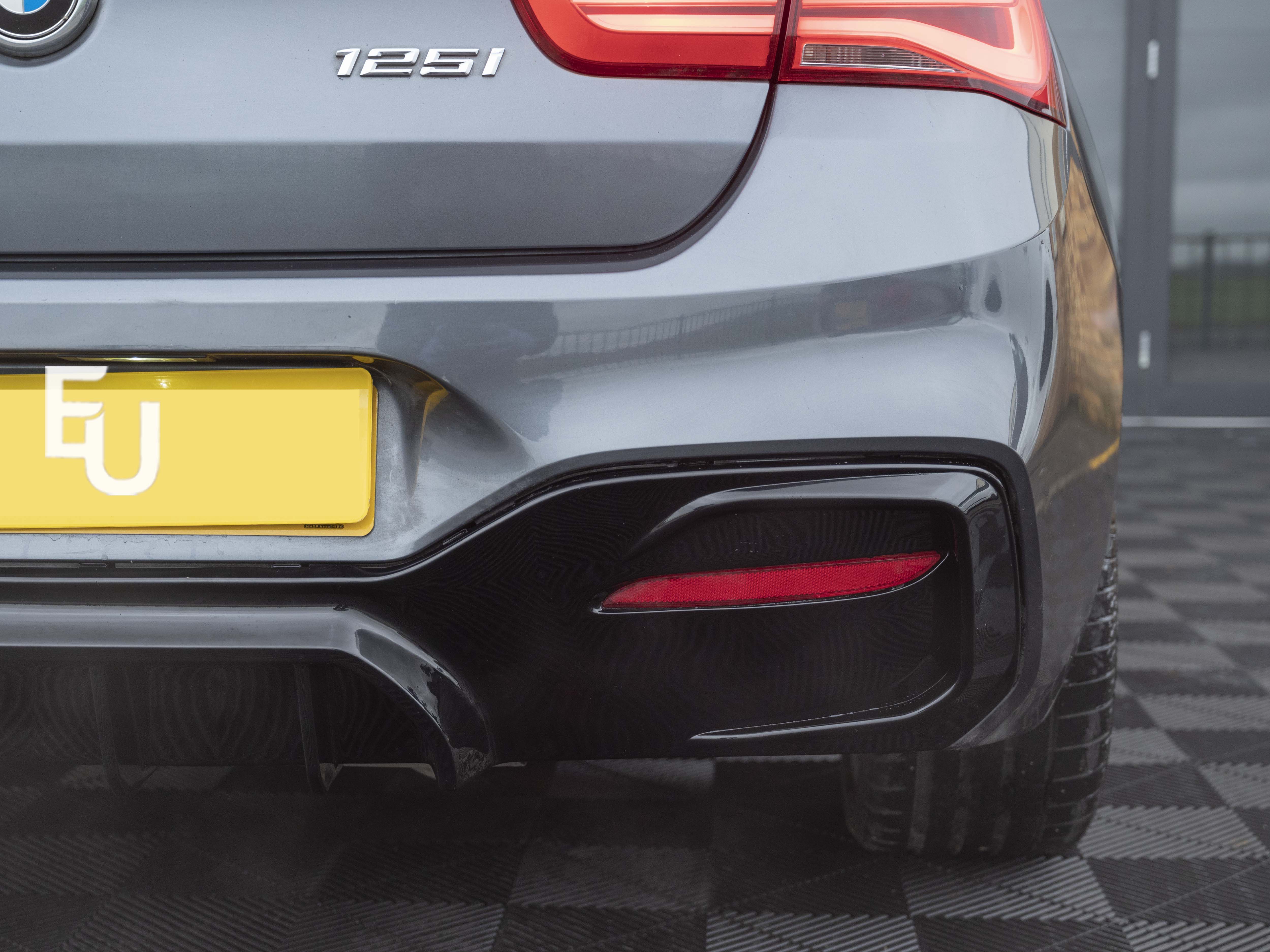 BODY KIT REAR DIFFUSER FOR BMW 1 SERIES F20 FRONT LIP SPLITTER BODYKIT 2015-18