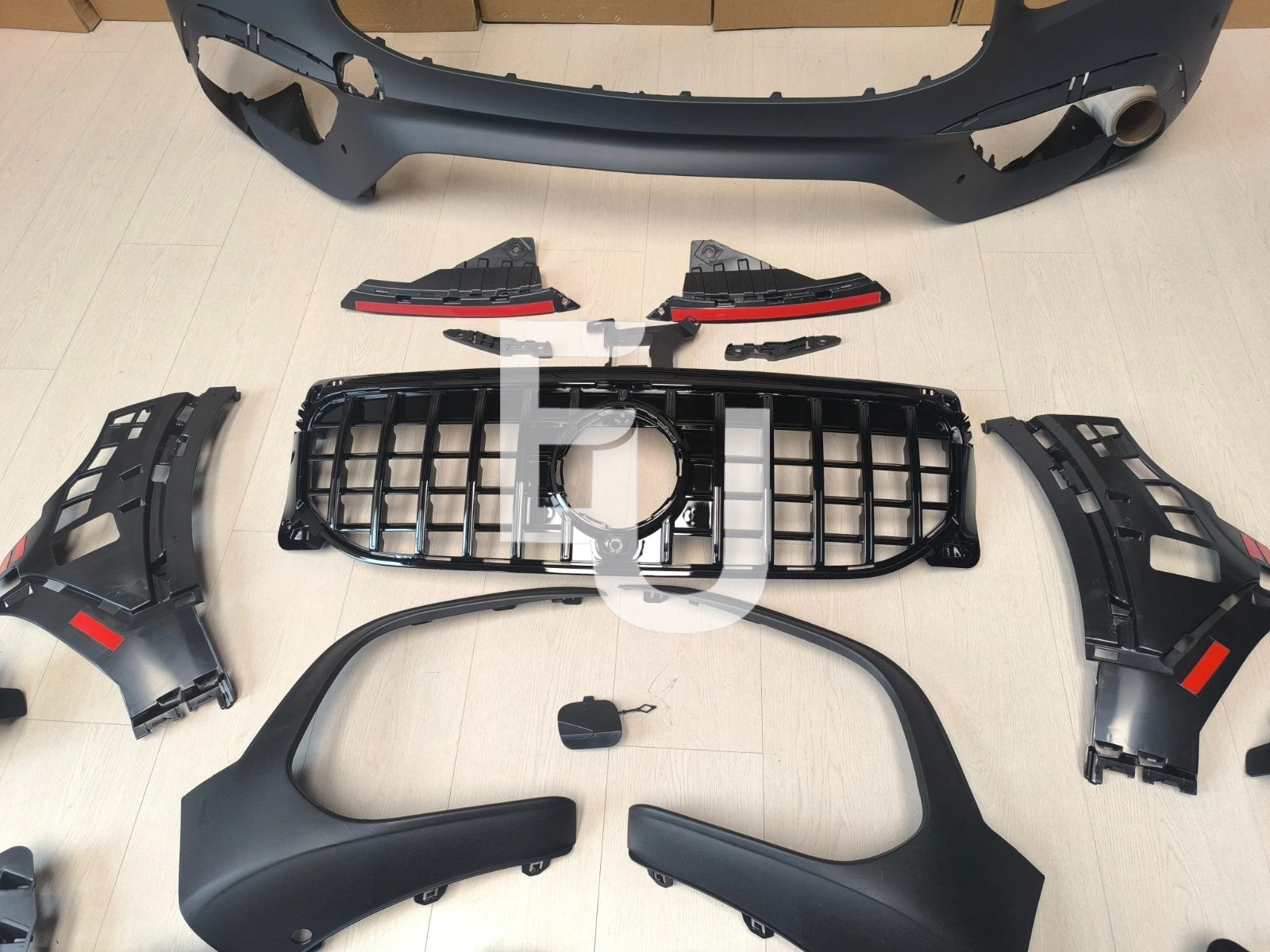 FOR MERCEDES GLB X247 2019-2023 GLB35 CONVERSION FRONT BUMPER BODYKIT GRILLE