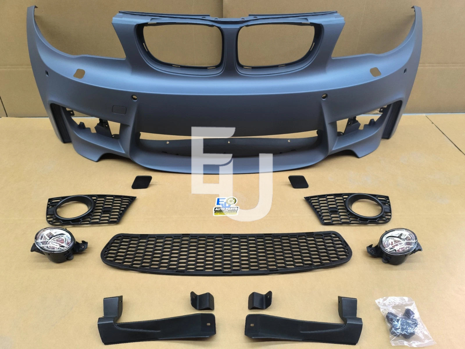 1M STYLE FRONT BUMPER COMPLETE FOG LIGHTS FOR BMW 1 SERIES E81 E82 E88 08-11