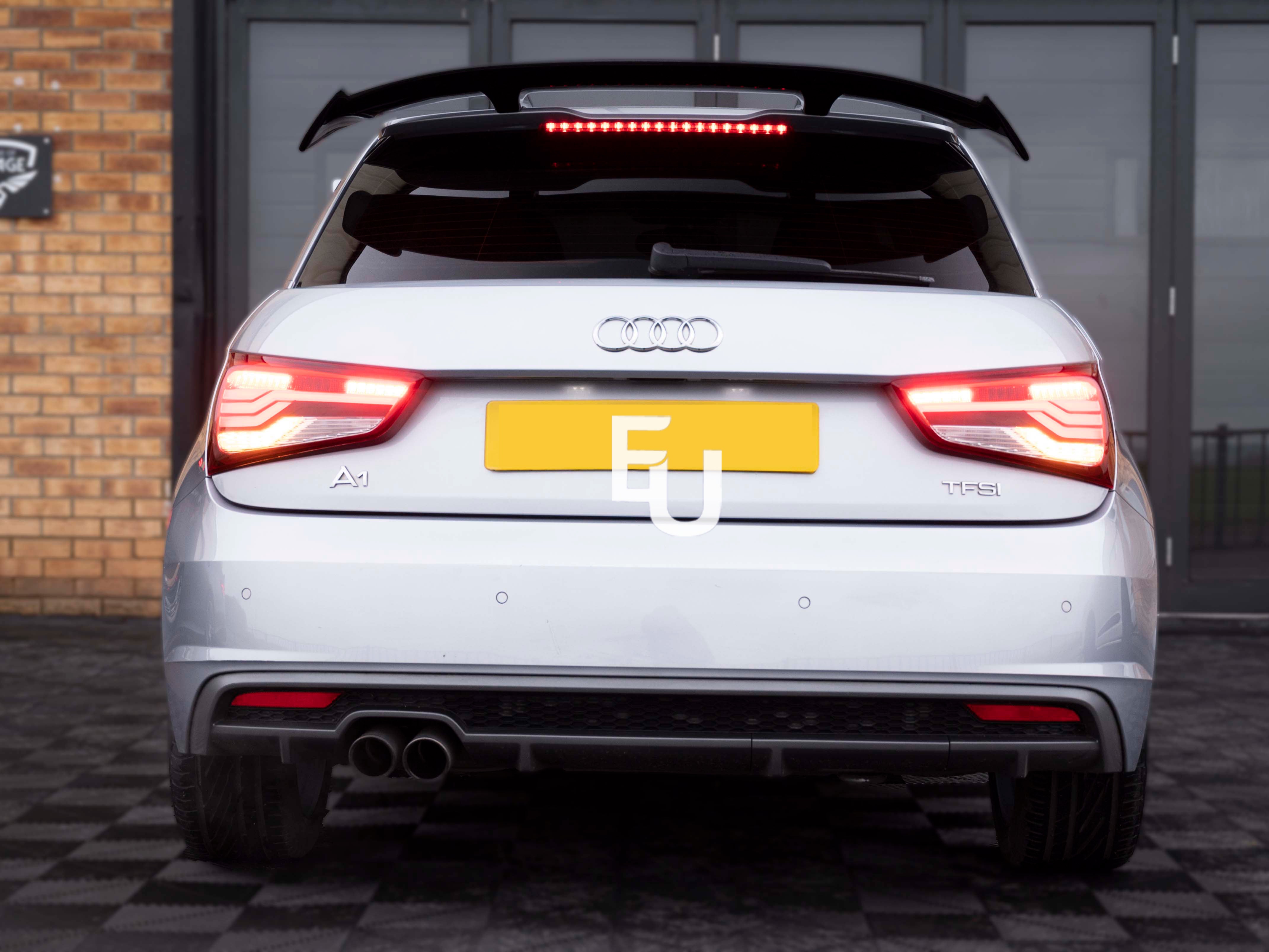 REAR ROOF TOP SPOILER FOR 3 GENERATION UNIVERSAL HATCHBACK MODEL GLOSS BLACK