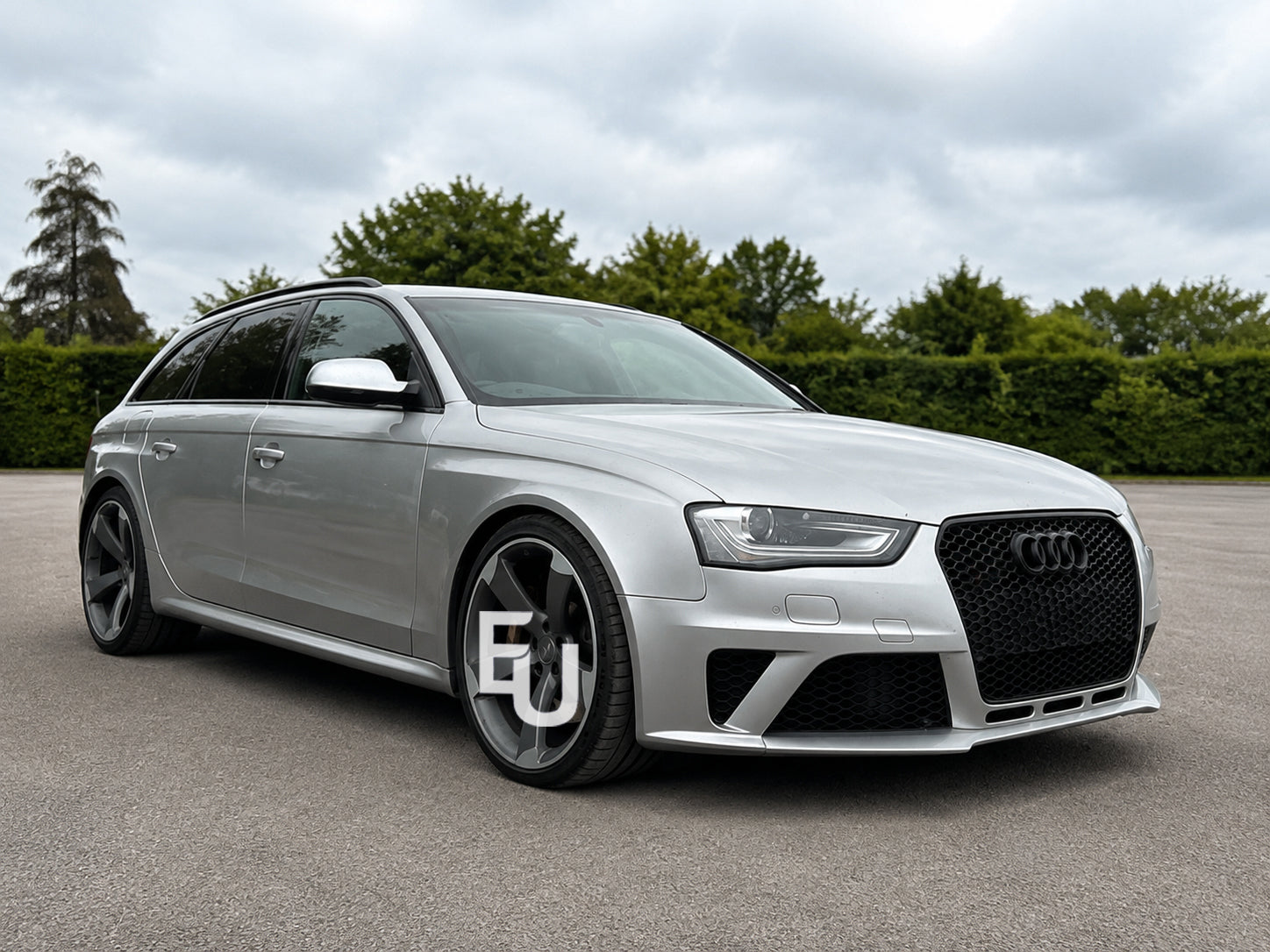 RS4 STYLE HONEYCOMB FRONT GRILLE FOR AUDI A4 S4 B8.5 FACELIFT 12-15 GLOSS BLACK