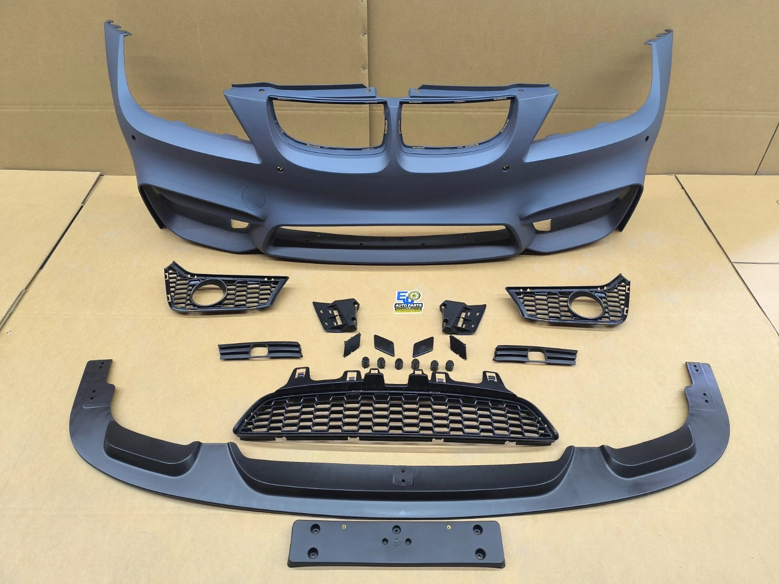 M4 STYLE FRONT BUMPER CONVERSION FOR BMW E90 E91 SALOON TOURING PRE LCI 05-08