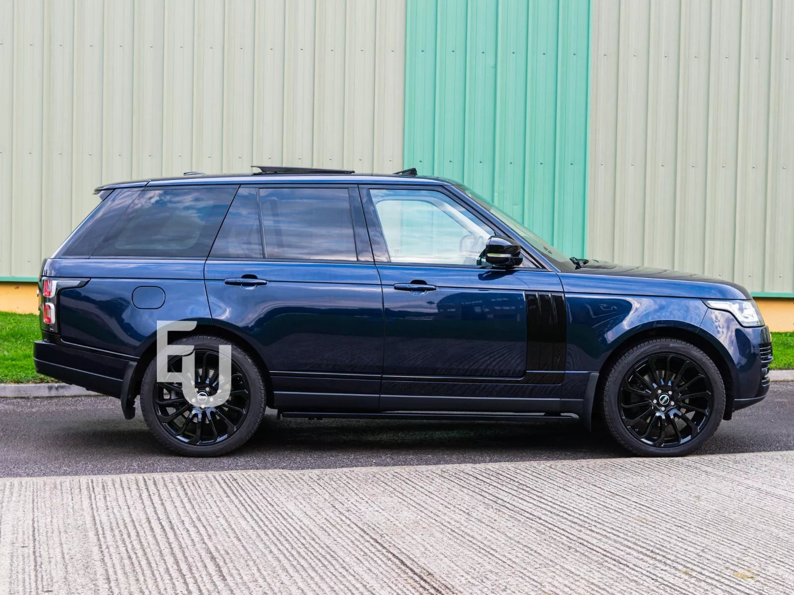ELECTRIC RUNNING BOARDS SUPPLIED & FITTED FOR RANGE ROVER VOGUE L405 SPORT L494