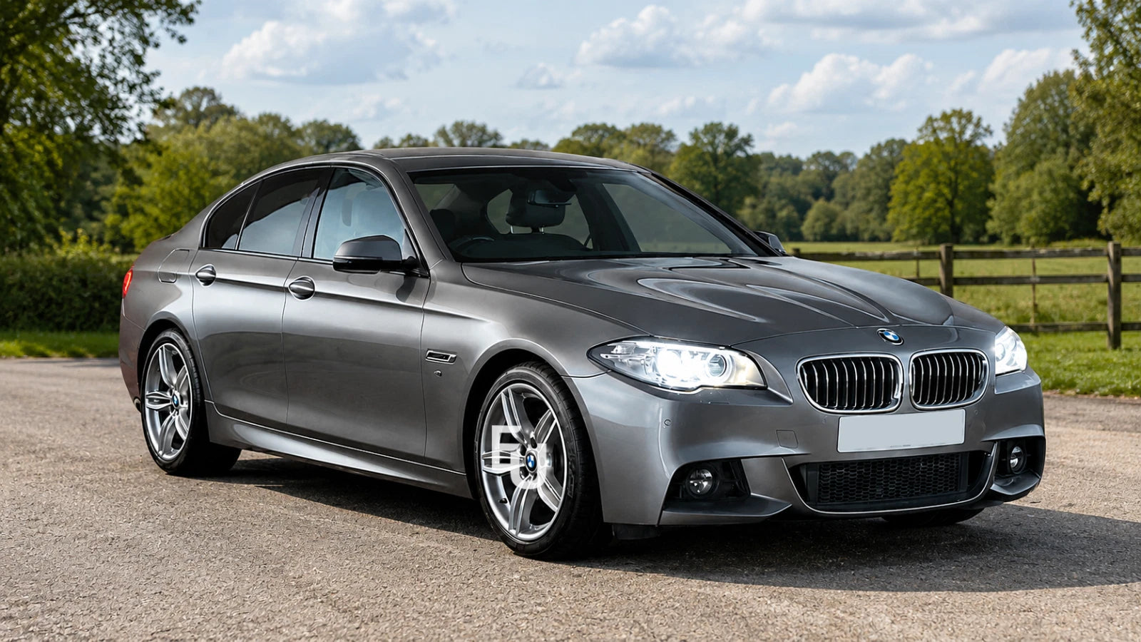 FOR BMW 5 SERIES F10 F11 M-SPORT 2013-17 FRONT BUMPER PRIMED PDC & WASHER HOLES