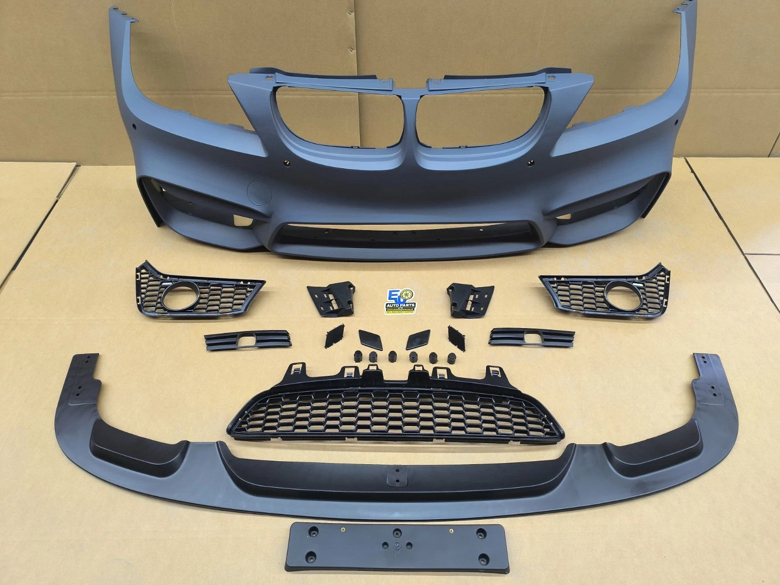FOR BMW 3 SERIES E90 E91 SALOON TOURING M4 STYLE FRONT BUMPER LCI FACELIFT 08-11