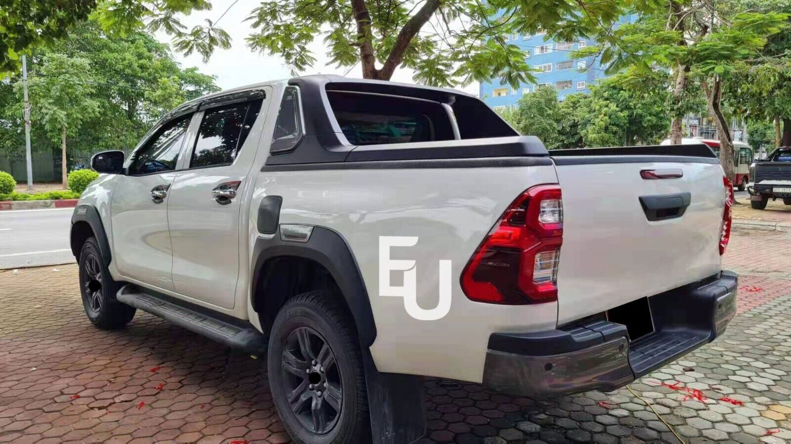 FOR TOYOTA HILUX REVO 15-23 ABS PICKUP CHASE RACK DOUBLE CAB ROLL BAR 3 PCS LED