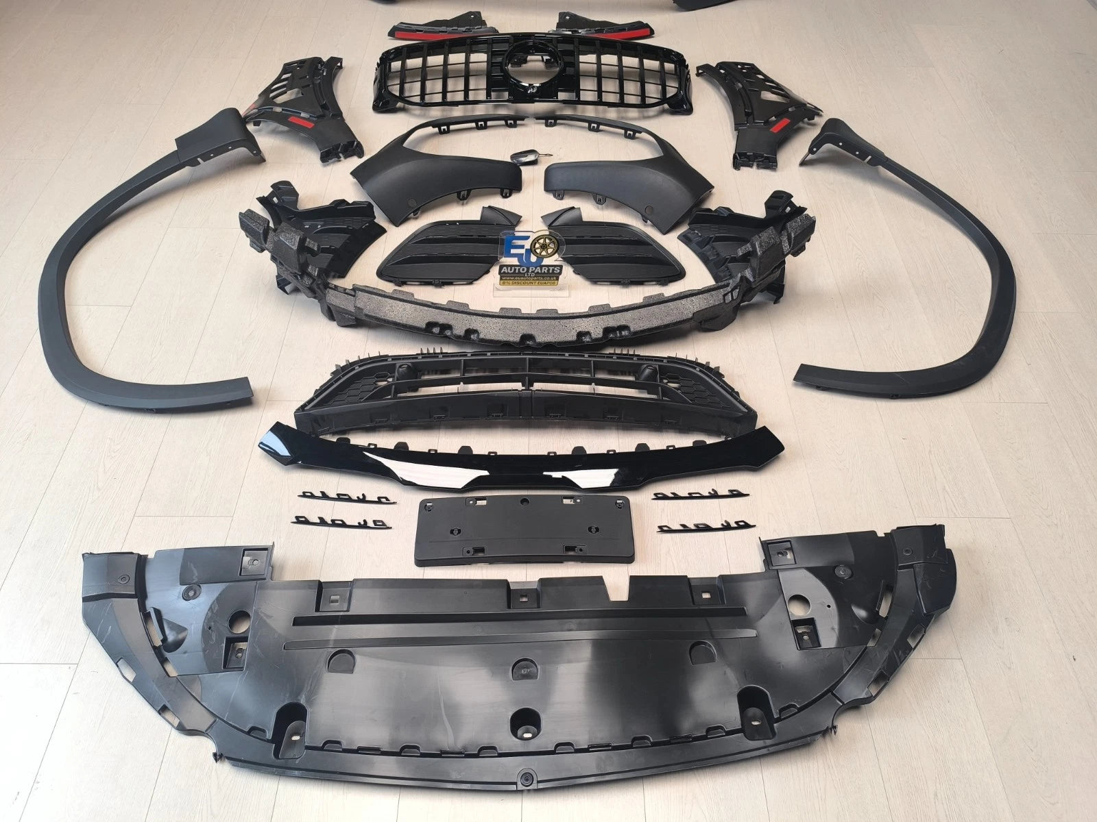 FOR MERCEDES GLB X247 2019-2023 AMG35 CONVERSION FRONT BUMPER BODYKIT GRILLE