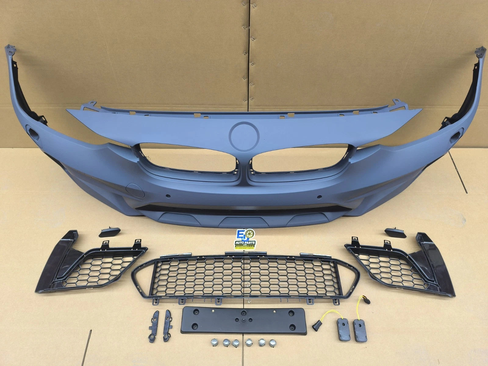 FOR BMW 3 SERIES F30 F31 M2C M3CS STYLE FRONT BUMPER 2012-2018