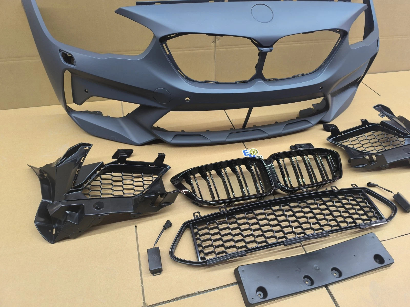 FOR BMW 1 SERIES F20 F21 UPGRADE M2 COMPETITION LOOK FRONT BUMPER KIT 2015-2019