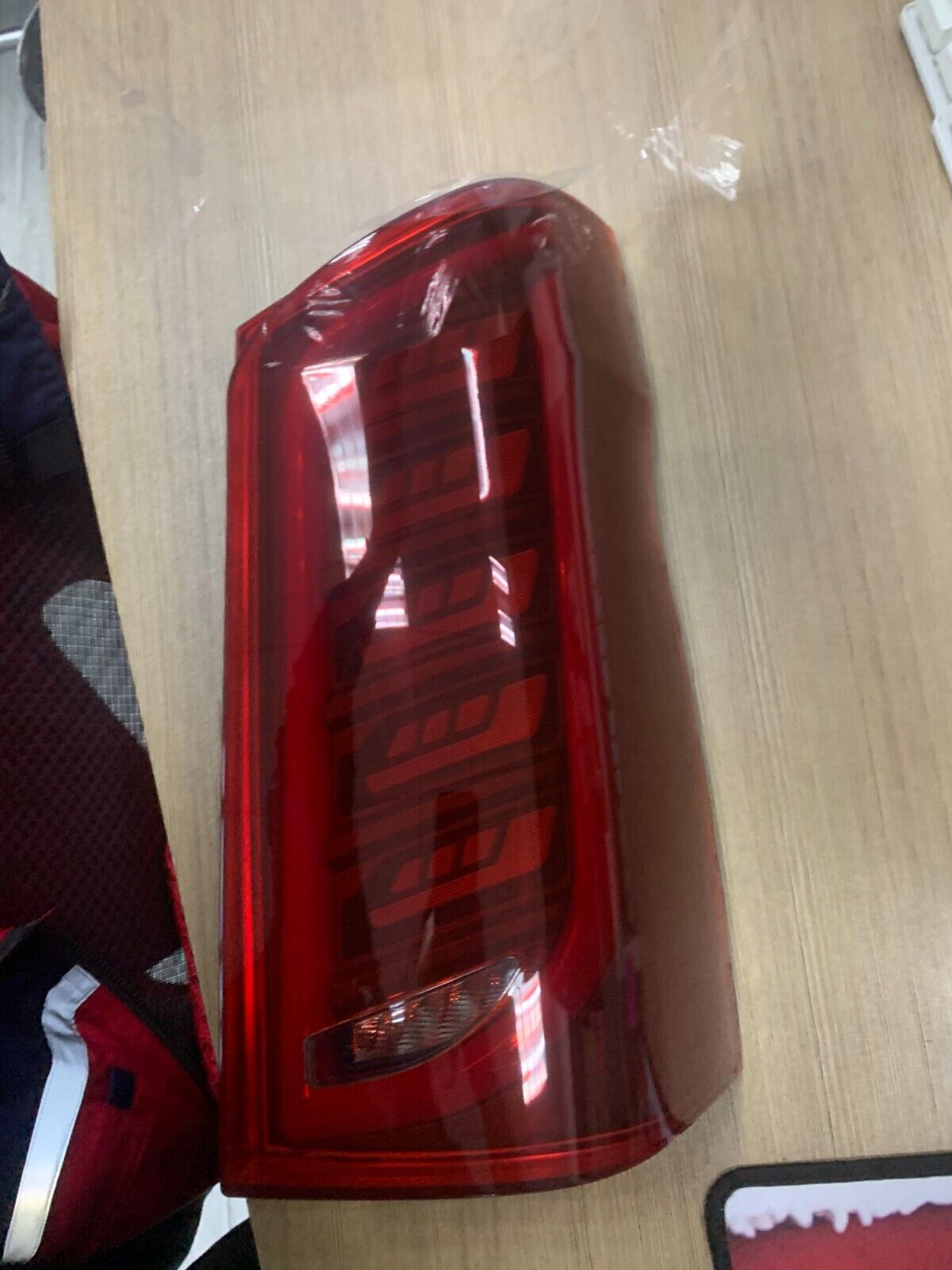 2X LED SMOKED DYNAMIC REAR TAIL LIGHT LAMP FOR MERCEDES BENZ VITO W447 14-23 UK