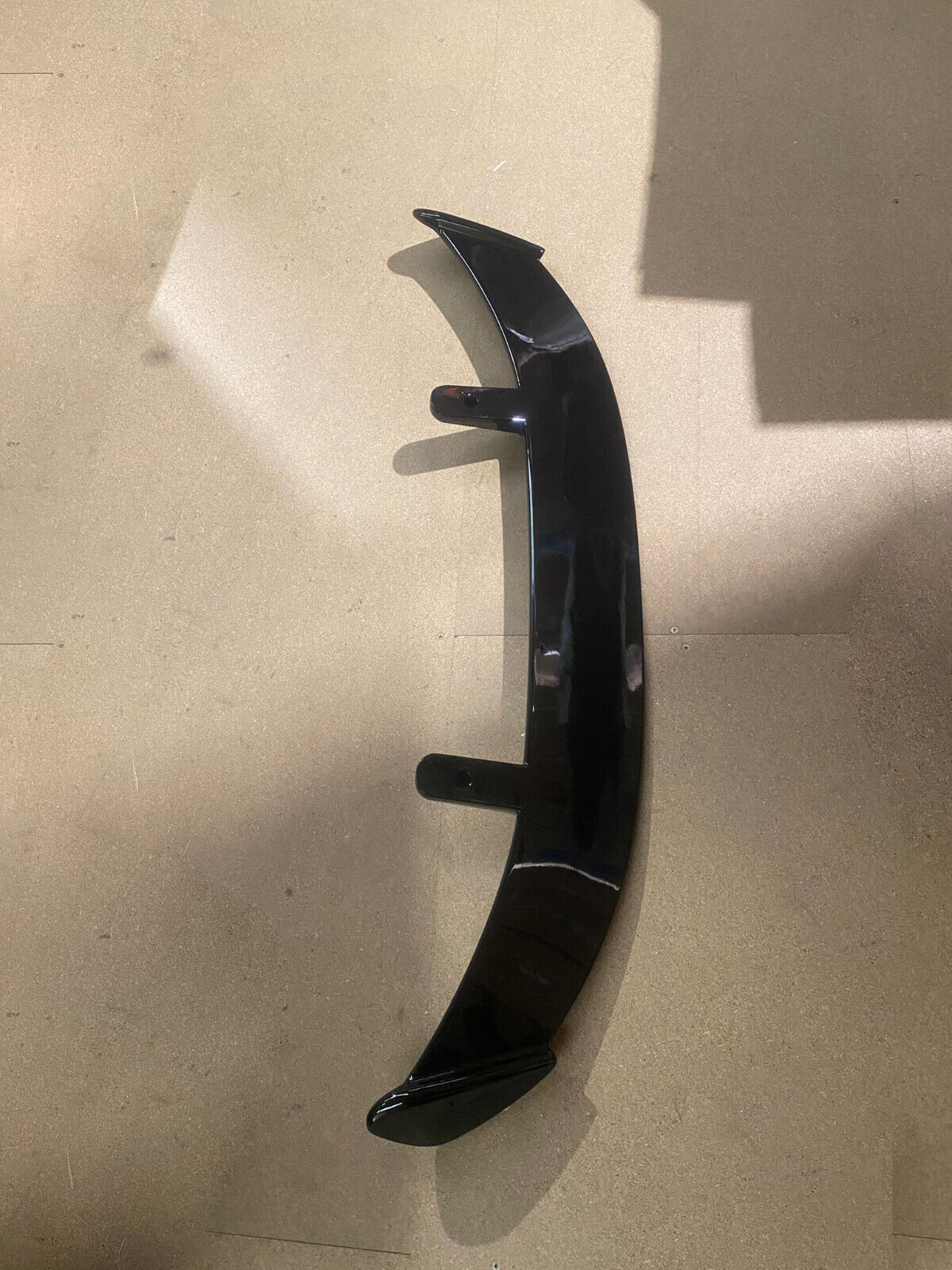 REAR ROOF TOP SPOILER FOR 3 GENERATION UNIVERSAL HATCHBACK MODEL GLOSS BLACK
