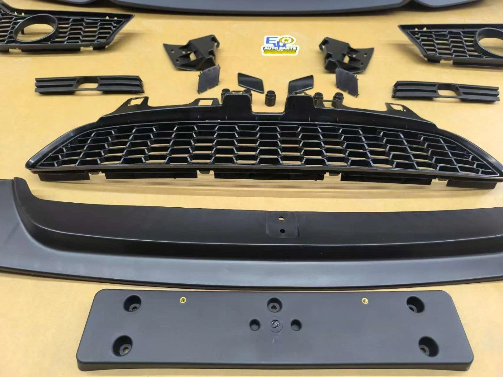M4 STYLE FRONT BUMPER CONVERSION FOR BMW E90 E91 SALOON TOURING PRE LCI 05-08