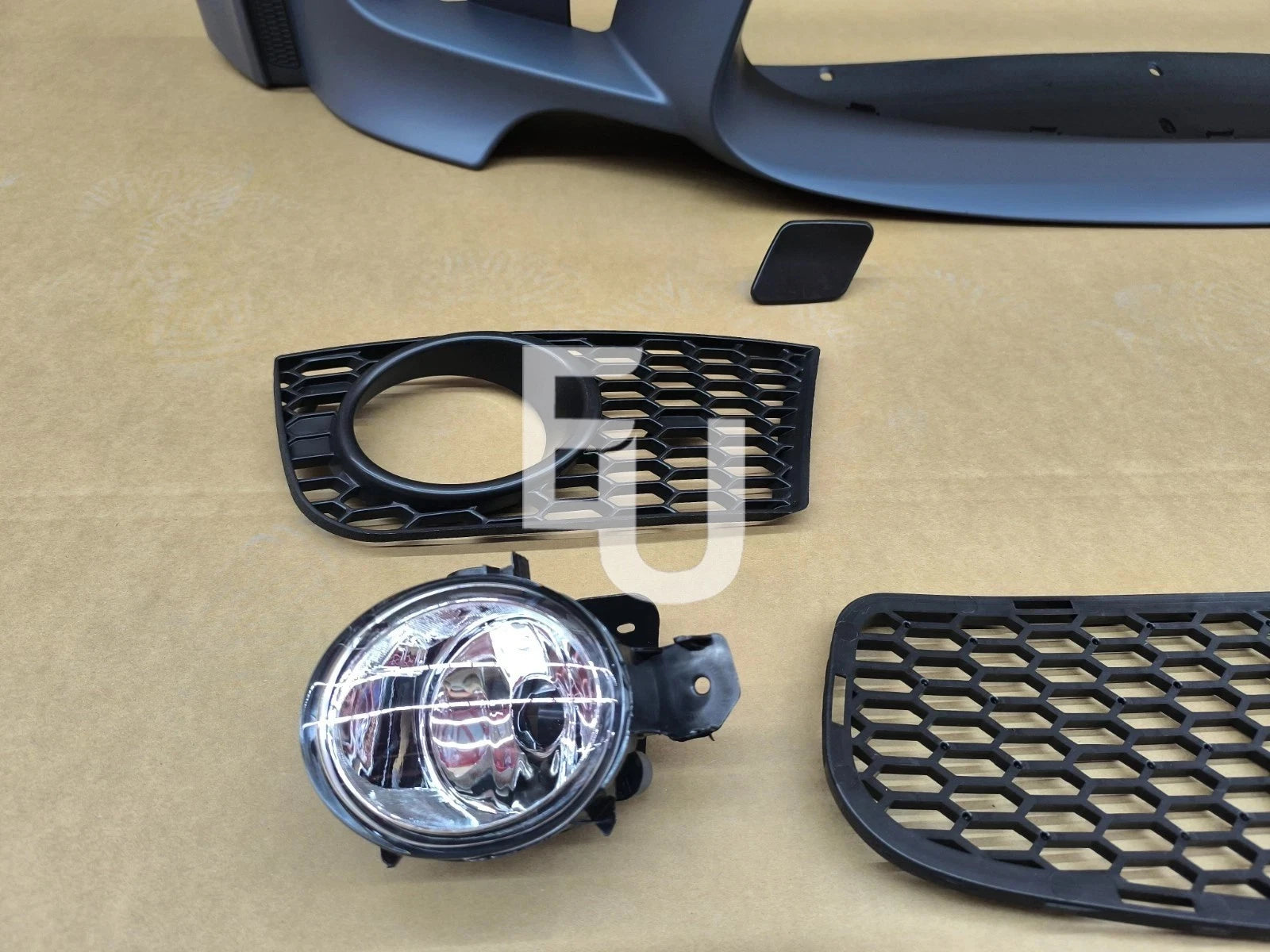 1M STYLE FRONT BUMPER WITH FRONT SPLITTER FOR BMW 1 SERIES E81 E82 E87 E88 08-11