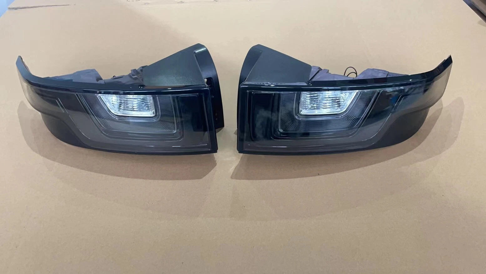 2 X LED SMOKED REAR TAIL LIGHT LAMPS FOR LAND RANGE ROVER EVOQUE L538 2011-2018
