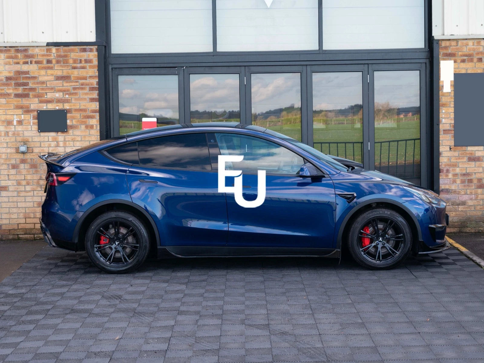 FOR TESLA MODEL Y BODY KIT BODYKIT FRONT SPLITTER LIP REAR DIFFUSER MIRROR 2021+