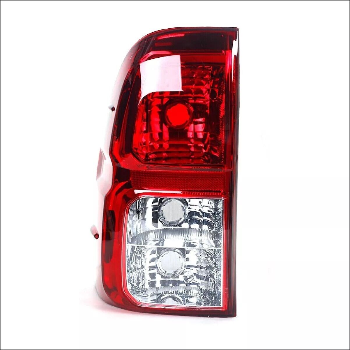 REAR TAIL LIGHT LAMP LEFT PASSENGER SIDE FOR TOYOTA HILUX REVO PICKUP TRUCK 2016
