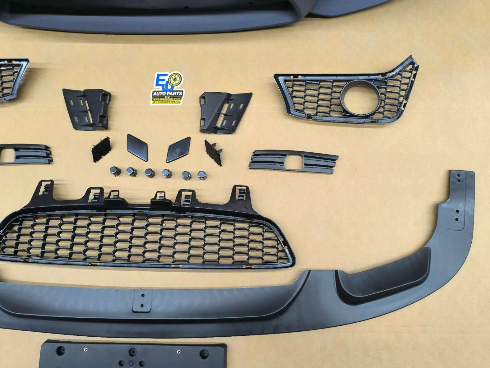 M4 STYLE FRONT BUMPER CONVERSION FOR BMW E90 E91 SALOON TOURING PRE LCI 05-08
