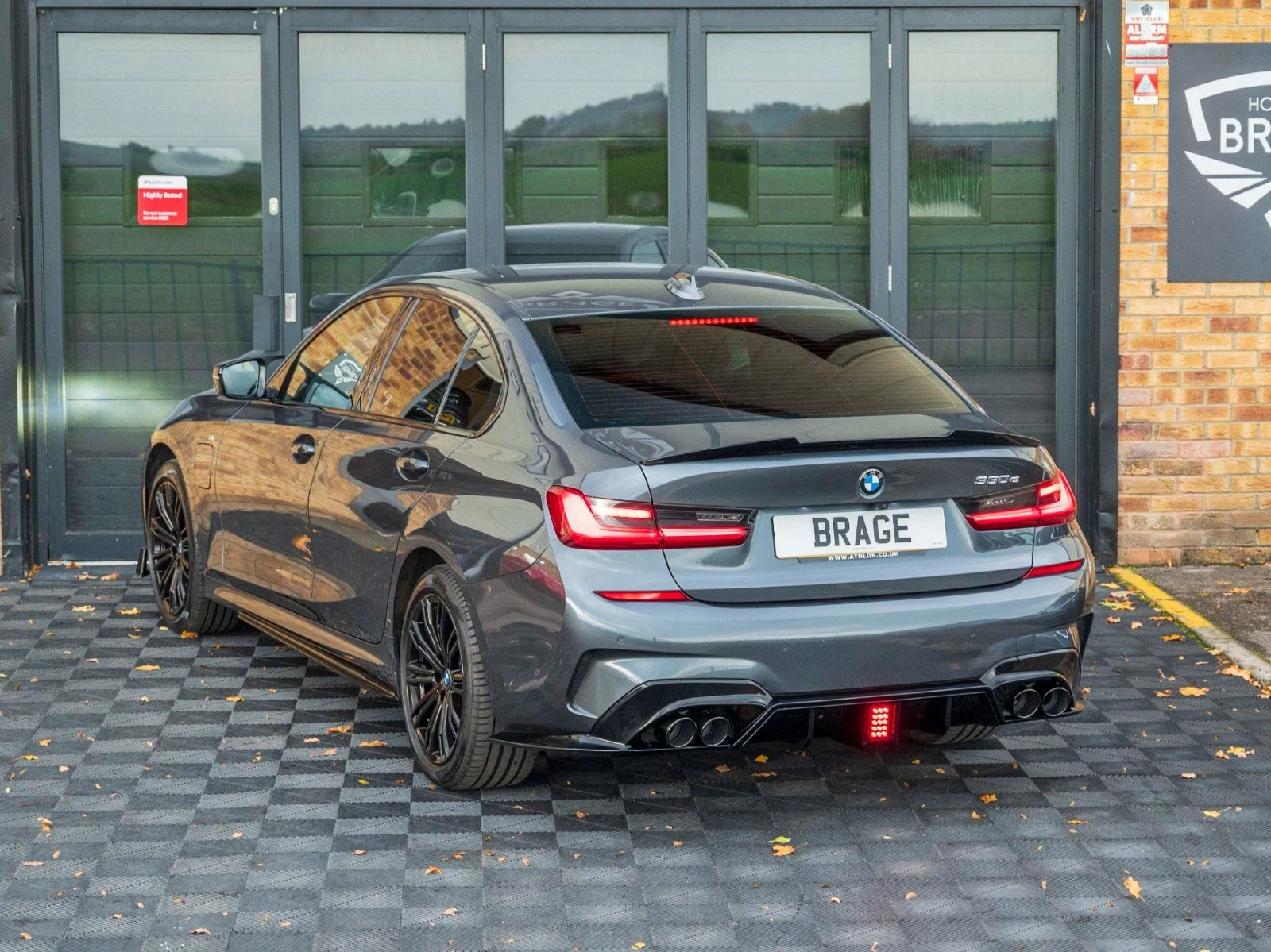 FOR BMW 3 SERIES G20 G21 M SPORT GLOSS BLACK REAR DIFFUSER WITH LIGHT 2018-2021