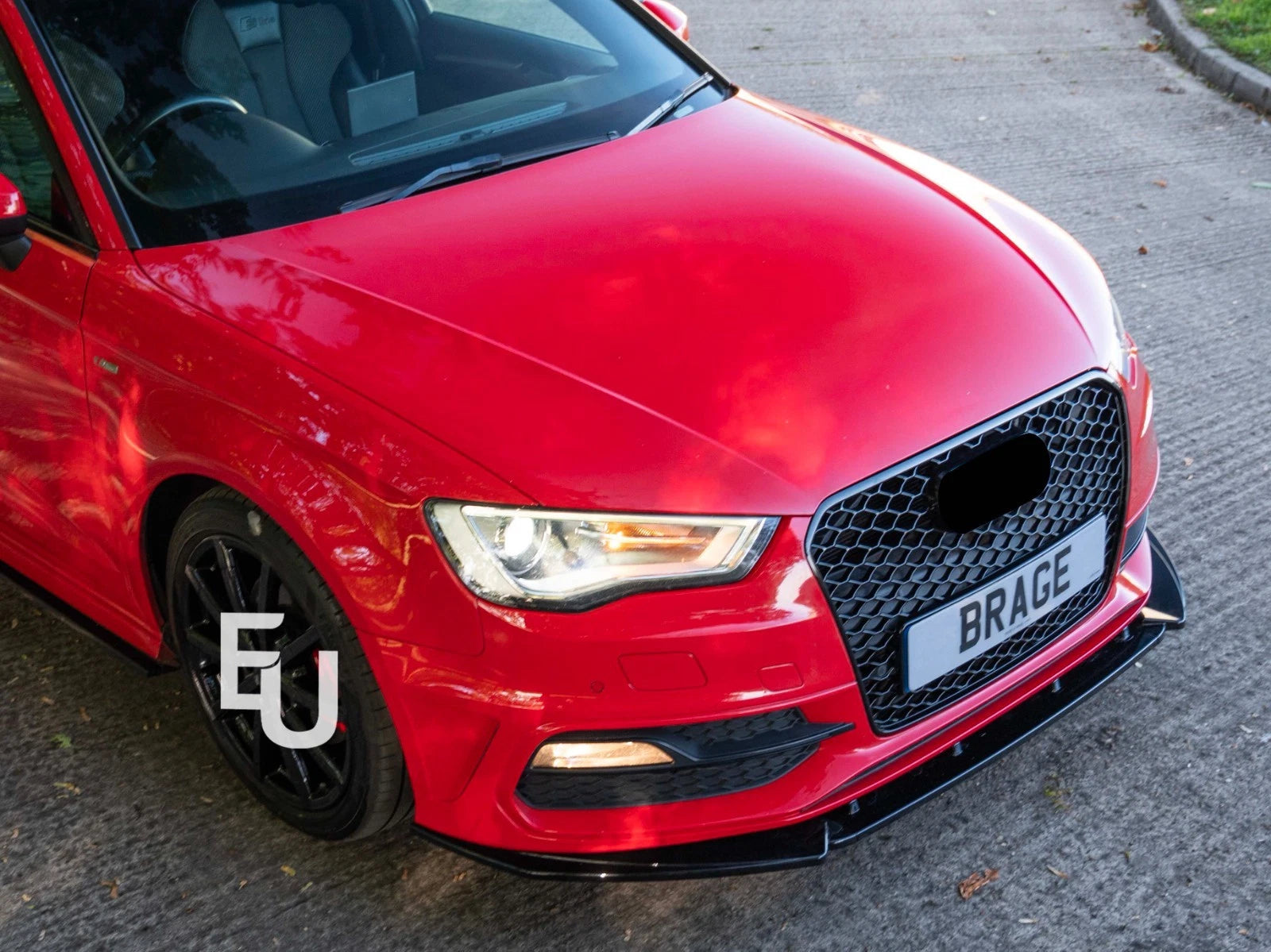 RS3 STYLE HONEYCOMB FRONT GRILLE FOR AUDI A3 8V PRE-FACELIFT GLOSS 2012-2016