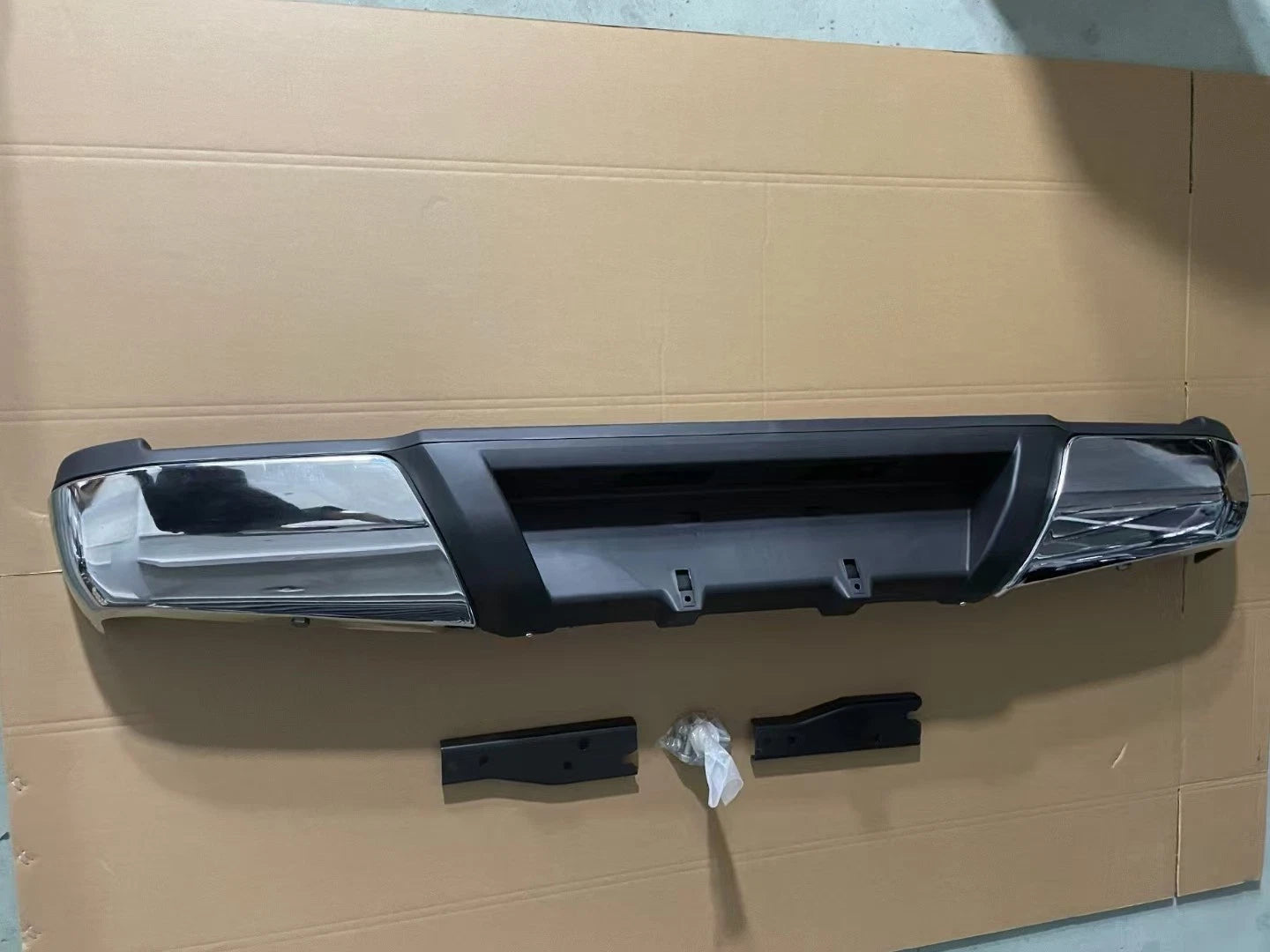 REAR BUMPER CHROME WITH BRACKET FOR NISAAN NAVARA D23 NP300 2014-2020 PRE-LCI