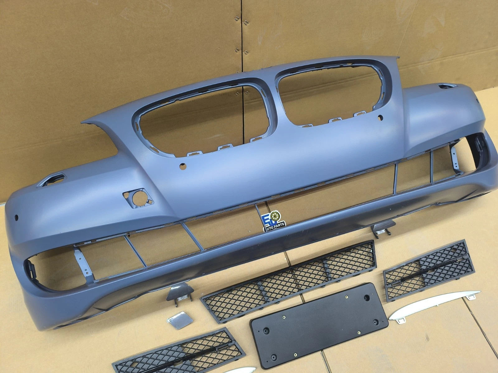 FOR BMW 5 SERIES F10 F11 10-13 FRONT BUMPER WITH WASHER & PDC HOLES SE STANDARD