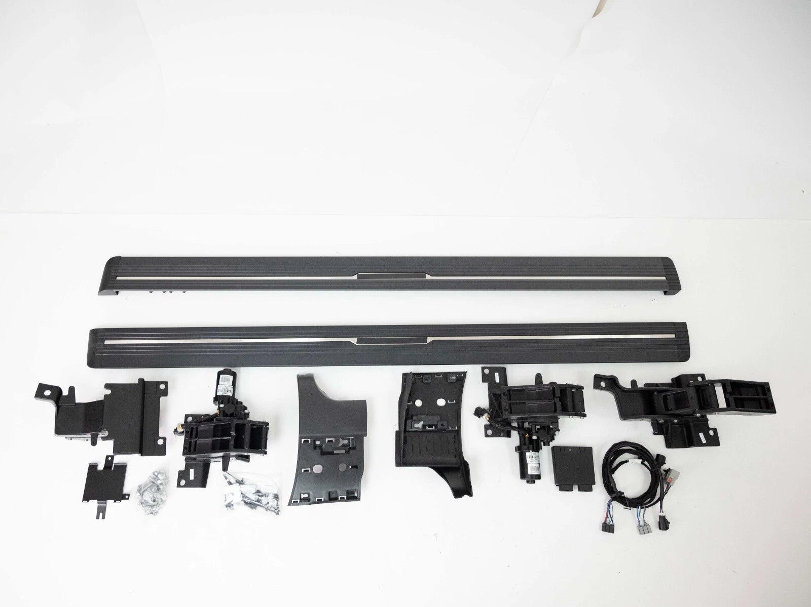 ELECTRIC RUNNING BOARDS SUPPLIED & FITTED FOR RANGE ROVER VOGUE L405 SPORT L494