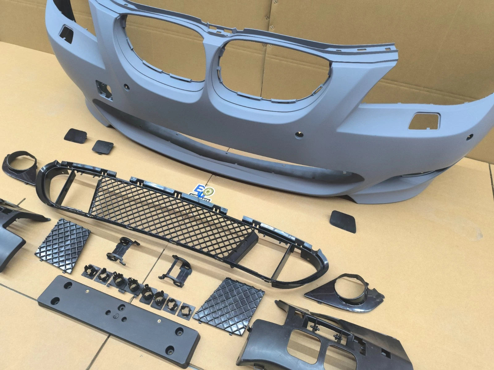 M SPORT STYLE FRONT BUMPER CONVERSION FOR BMW 5 SERIES E60 E61 03-07 PRE LCI PDC
