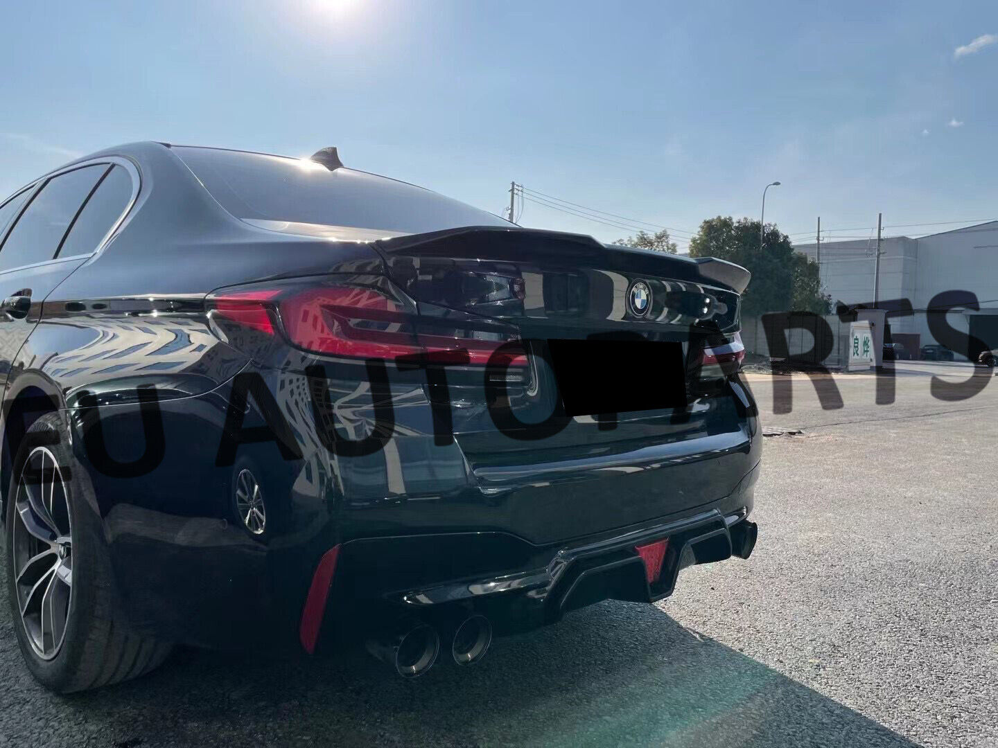 FOR BMW 5 SERIES G30 G31 M5 STYLE REAR DIFFUSER WITH LED BRAKE LIGHT