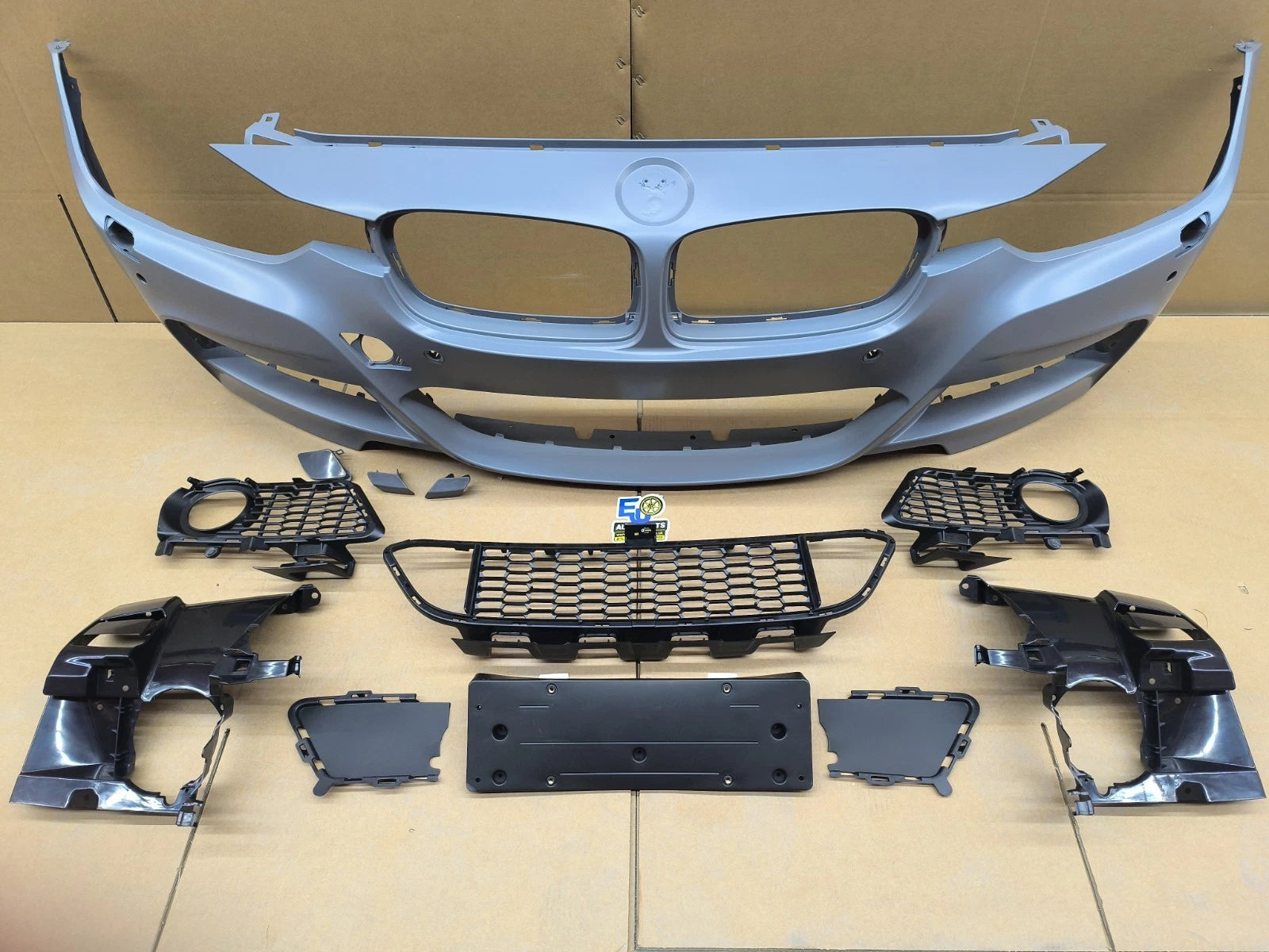 FOR BMW 3 SERIES F30 F31 M SPORT LOOK FRONT BUMPER GRILL W/PDC WASHER HOLE 15-19