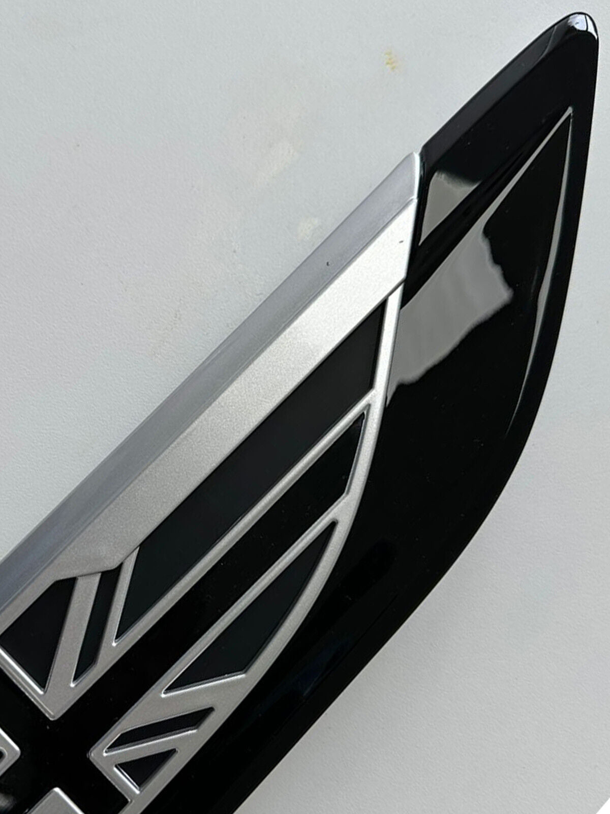 SIDE VENTS FOR DISCOVERY 5 UNION JACK BLACK LAND ROVER STEALTH WING GRILL GRILLE