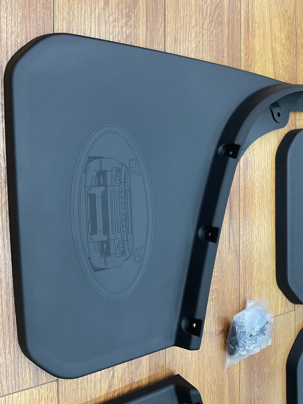 FOR LAND ROVER DEFENDER MUD FLAPS MUDGUARDS L663 90 & 110 STYLE 4PC SET 2020+