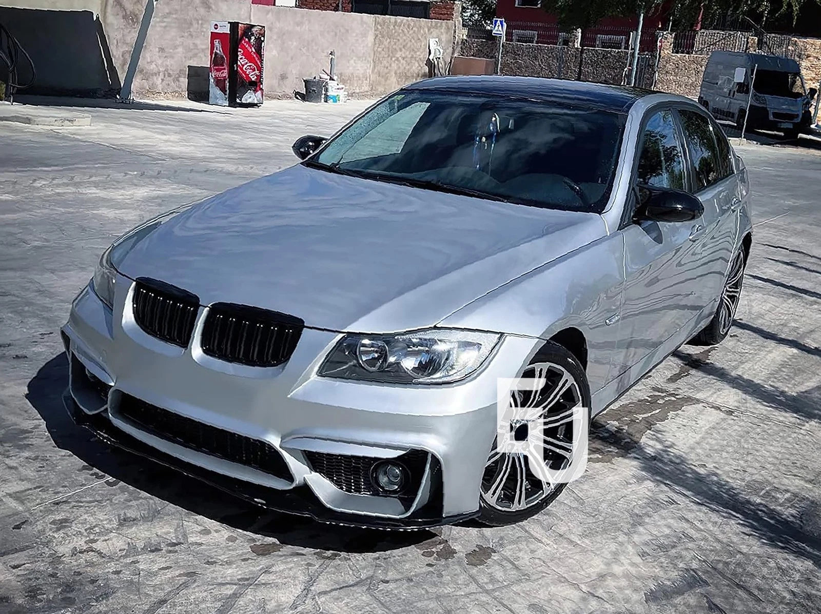 M4 STYLE FRONT BUMPER CONVERSION FOR BMW E90 E91 SALOON TOURING PRE LCI 05-08