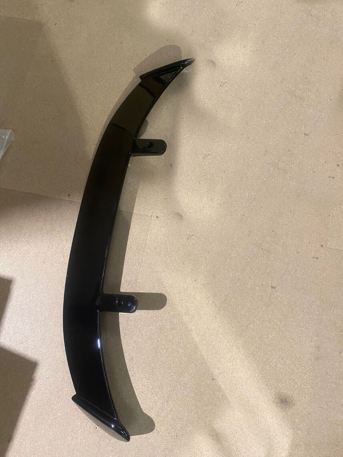 REAR ROOF TOP SPOILER FOR 3 GENERATION UNIVERSAL HATCHBACK MODEL GLOSS BLACK