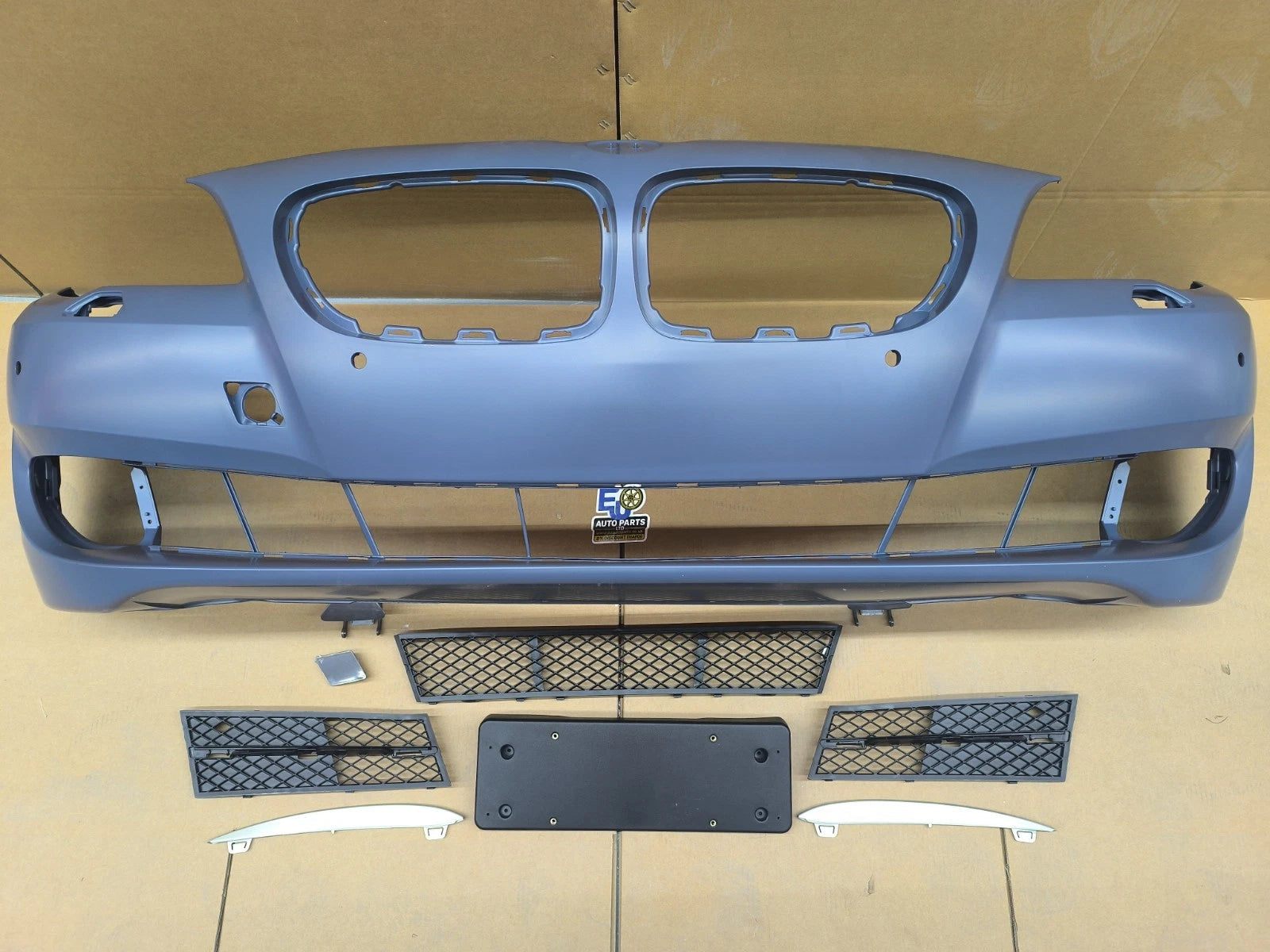 FOR BMW 5 SERIES F10 F11 10-13 FRONT BUMPER WITH WASHER & PDC HOLES SE STANDARD