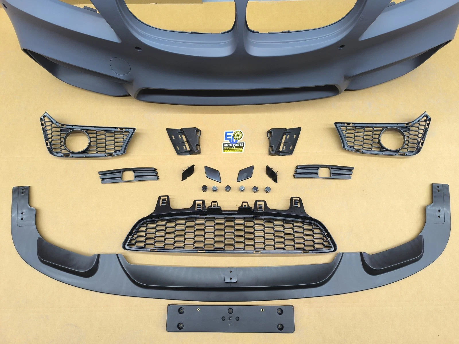FOR BMW 3 SERIES E90 E91 SALOON TOURING M4 STYLE FRONT BUMPER LCI FACELIFT 08-11