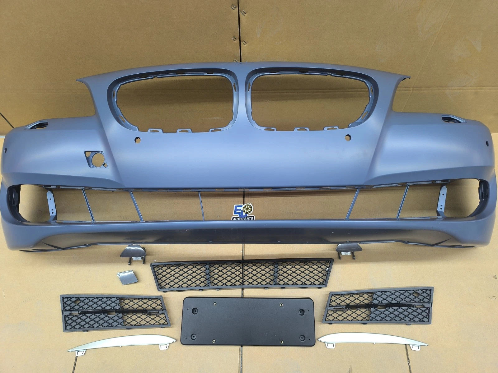 FOR BMW 5 SERIES F10 F11 10-13 FRONT BUMPER WITH WASHER & PDC HOLES SE STANDARD