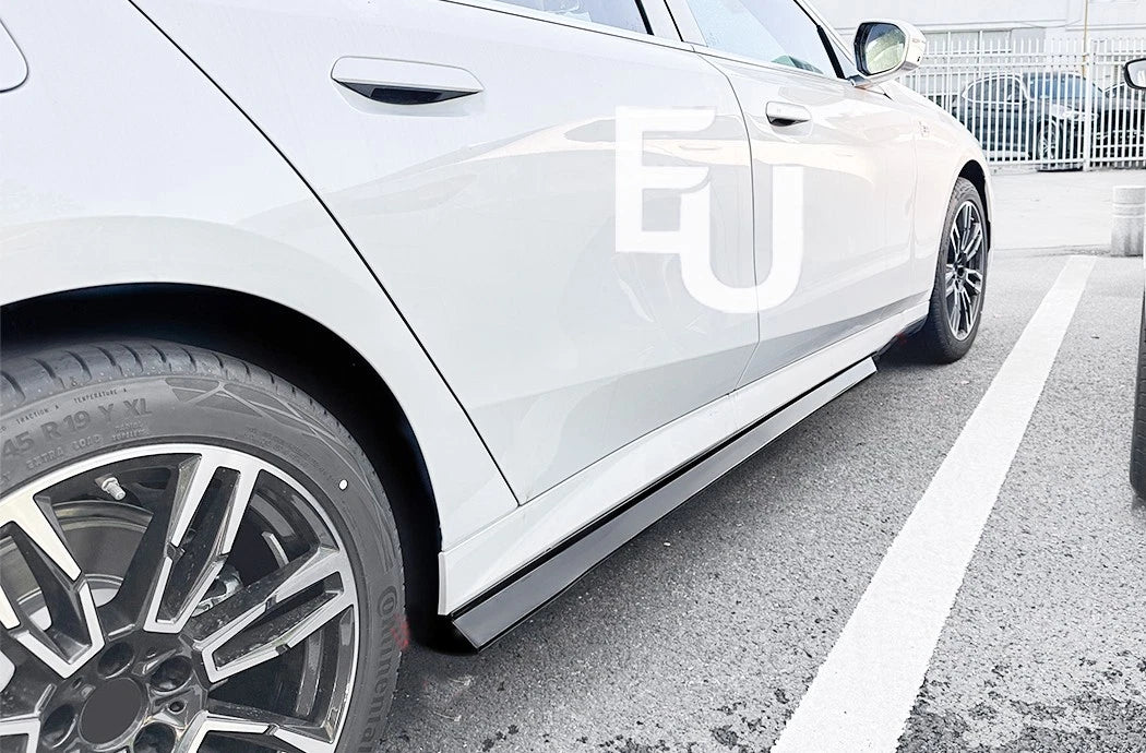 FOR BMW G60 MP STYLE PAIR SIDE SKIRT EXTENTIONS GLOSS BLACK 2023+