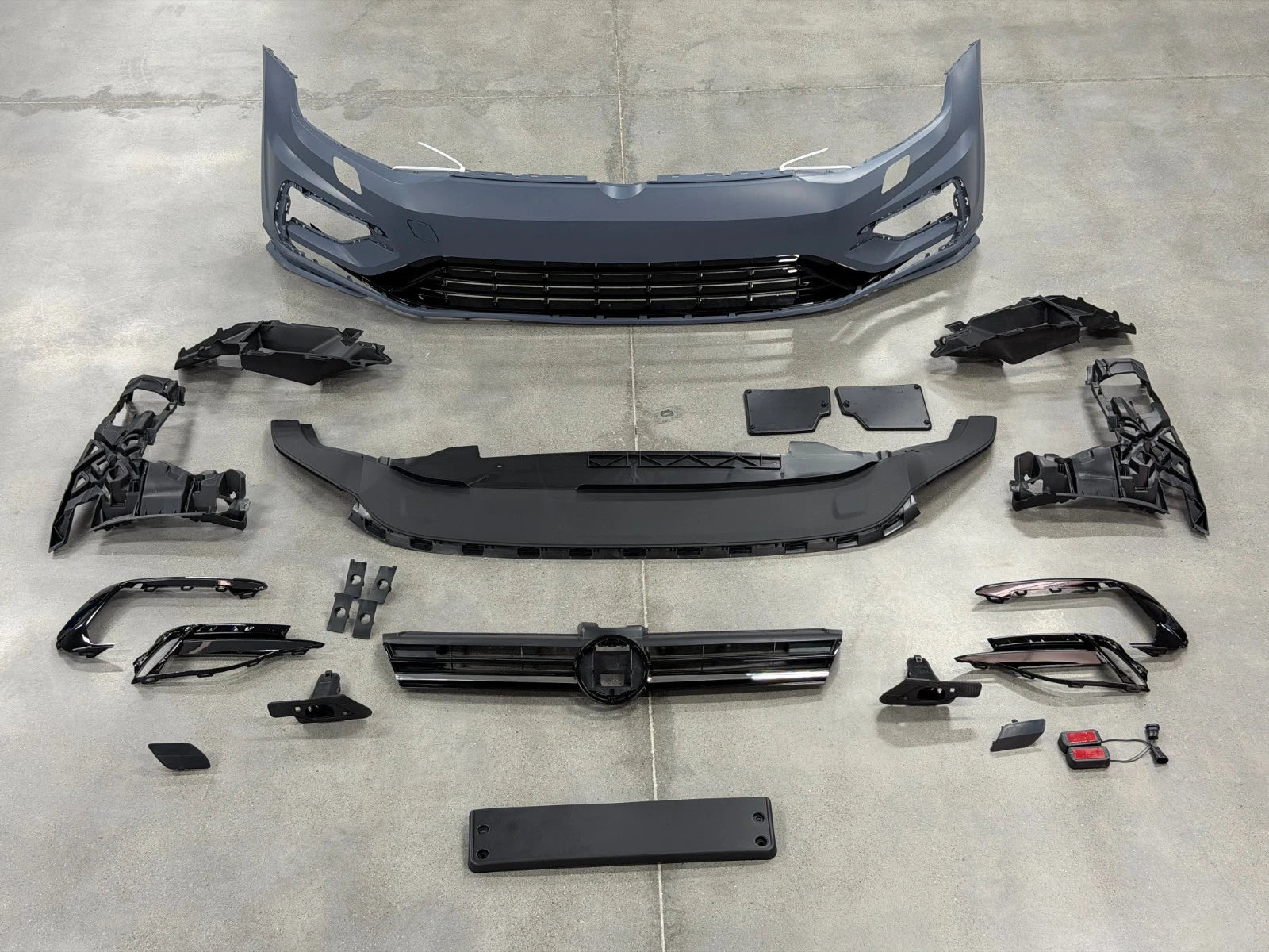 R CONVERSION FRONT BUMPER BODYKIT FOR GOLF MK7.5 2017-2020 FITS GTD TDI TSI SE