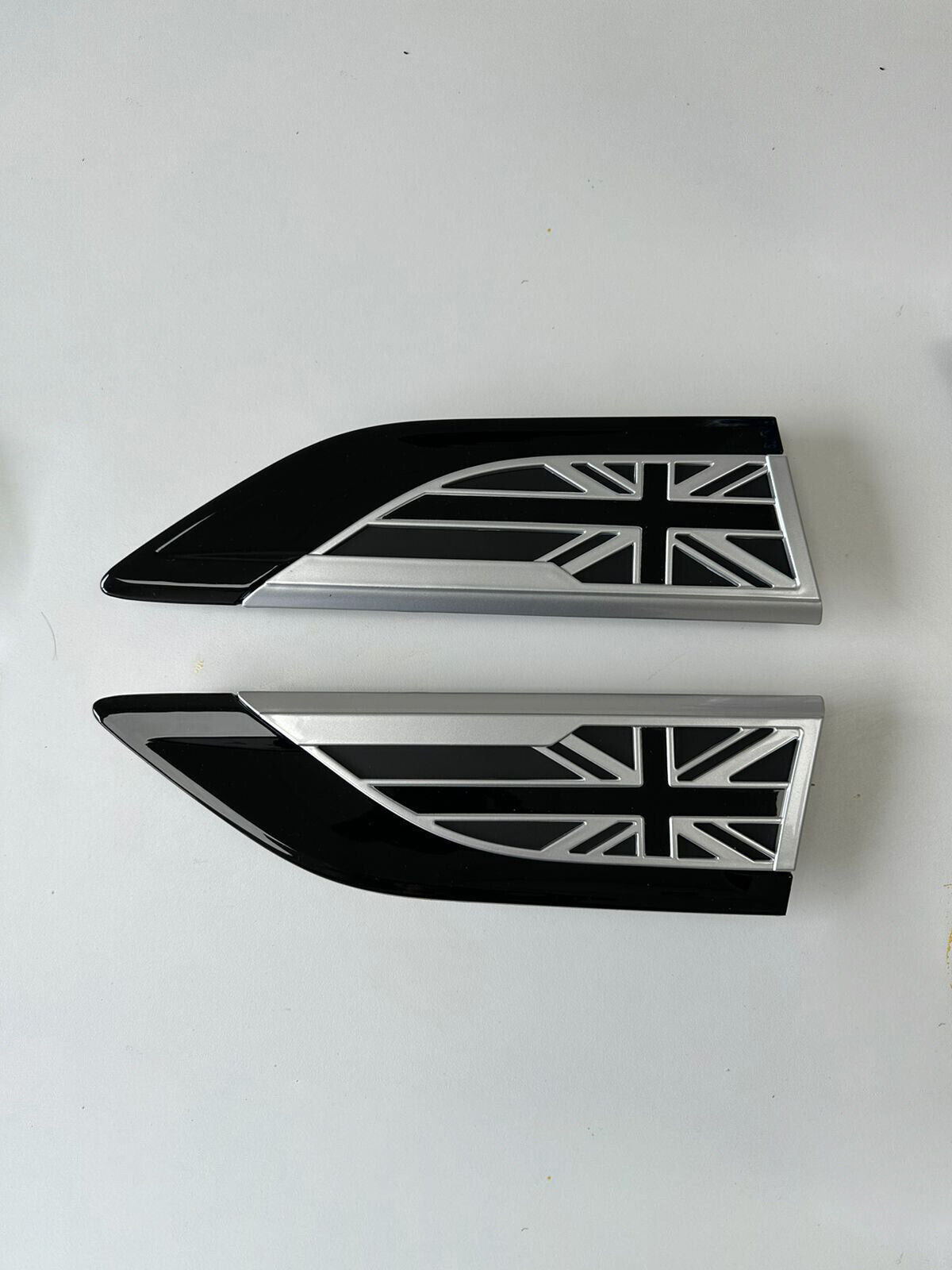 SIDE VENTS FOR DISCOVERY 5 UNION JACK BLACK LAND ROVER STEALTH WING GRILL GRILLE