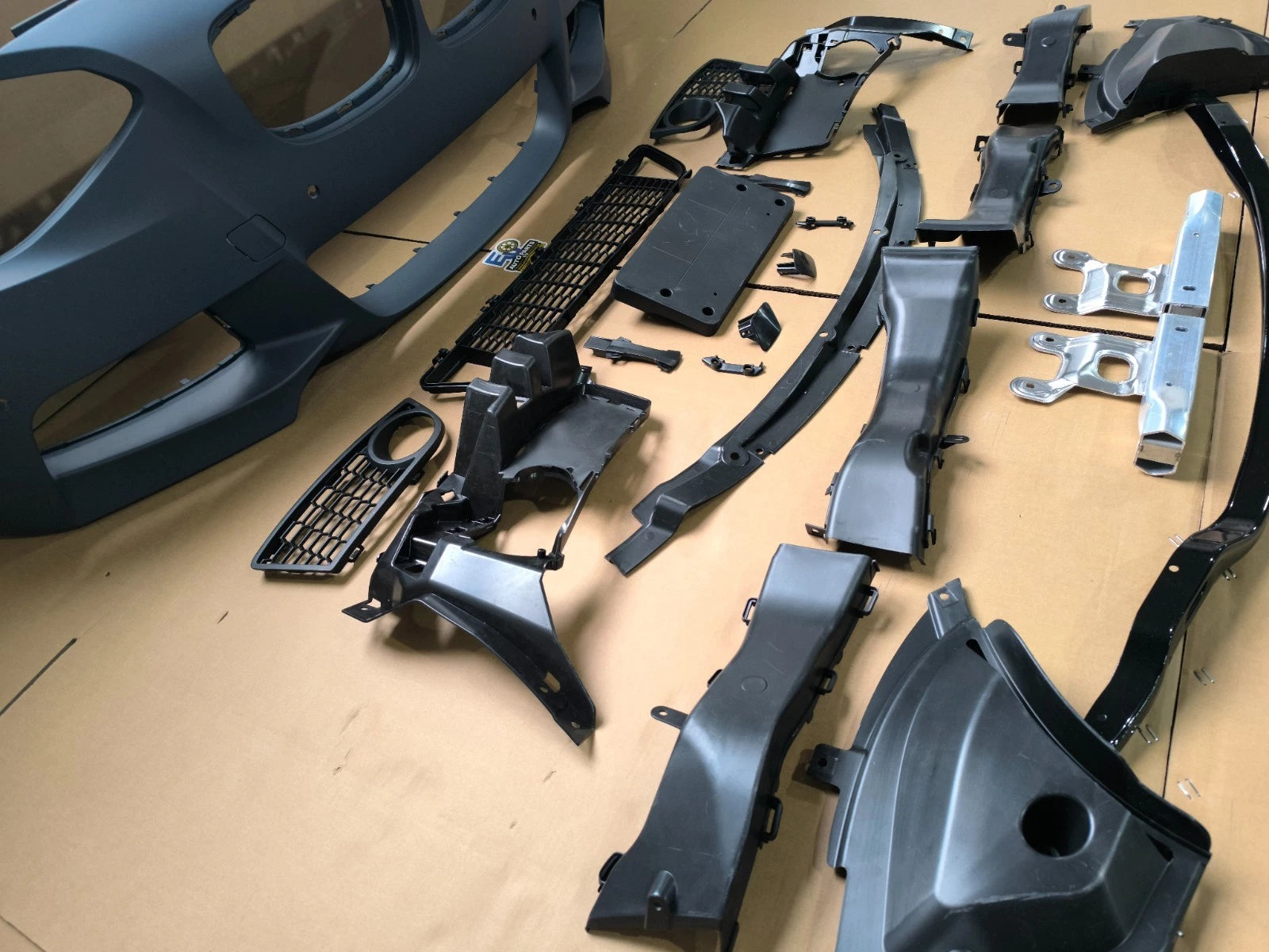 FOR BMW 1 SERIES F20 F21 M SPORT FRONT BUMPER KIT W/PDC & WASHER HOLE 2011-2015