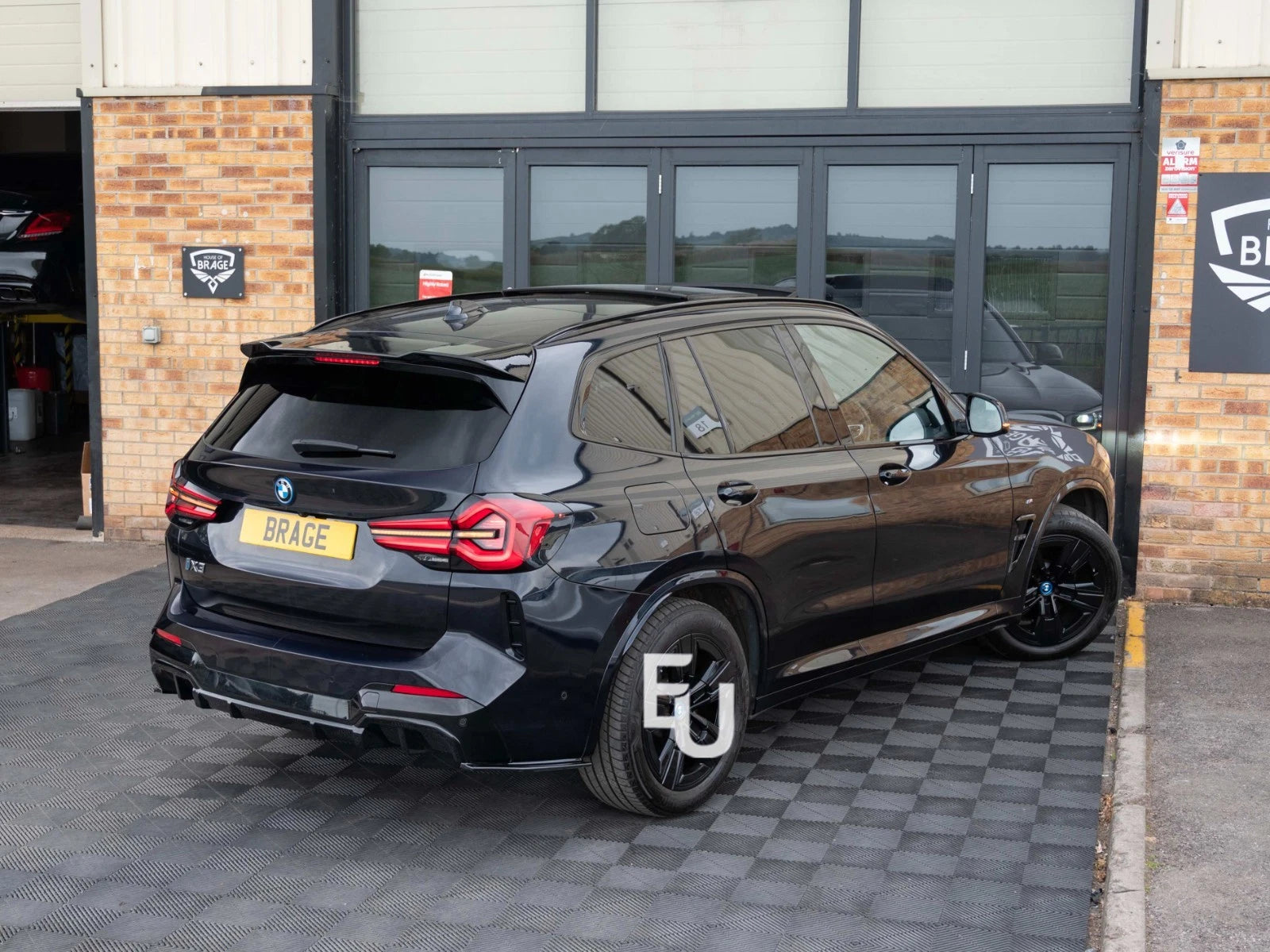 BODYKIT BODY KIT FOR BMW X3 G01 iX3 FRONT SPLITTER LIP REAR DIFFUSER SPOILER 22+