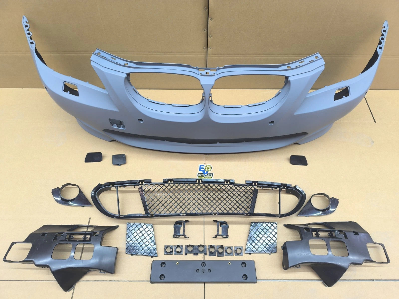 M SPORT STYLE FRONT BUMPER CONVERSION FOR BMW 5 SERIES E60 E61 03-07 PRE LCI PDC