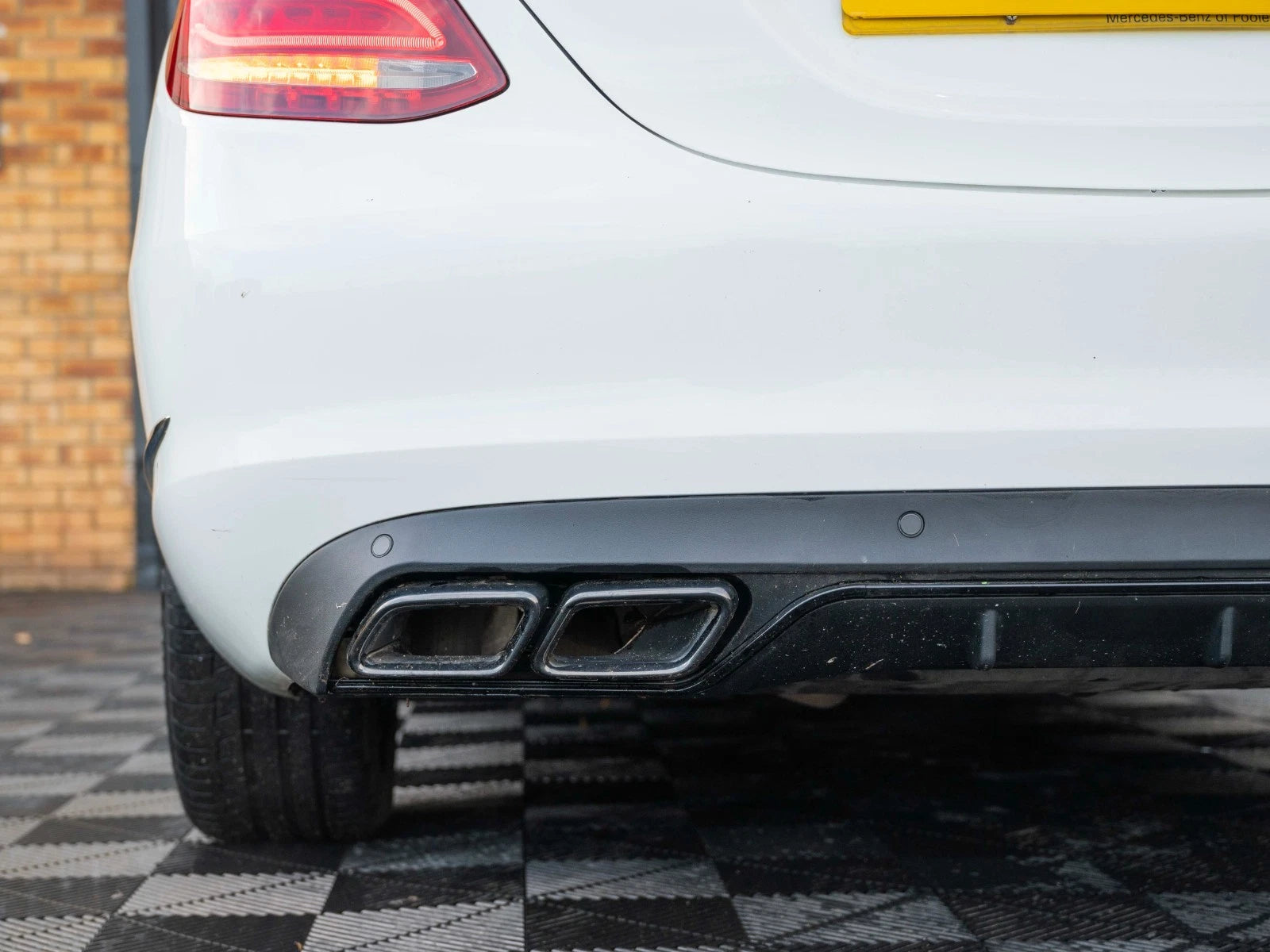 REAR DIFFUSER TAIL PIPE NON AMG FOR MERCEDES C-CLASS W205 C63 LOOK GLOSS BLACK