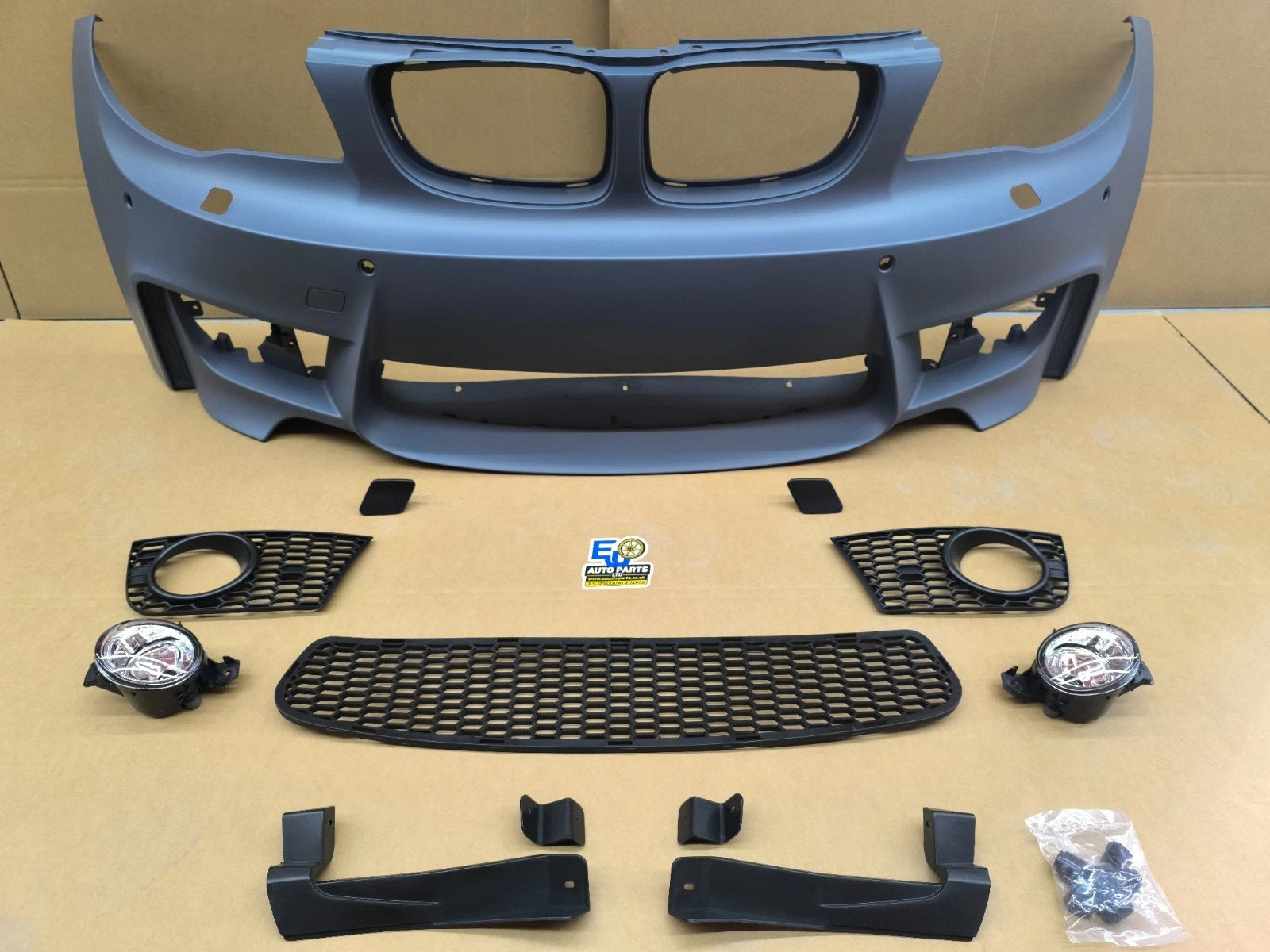 1M STYLE FRONT BUMPER COMPLETE FOG LIGHTS FOR BMW 1 SERIES E81 E82 E88 08-11