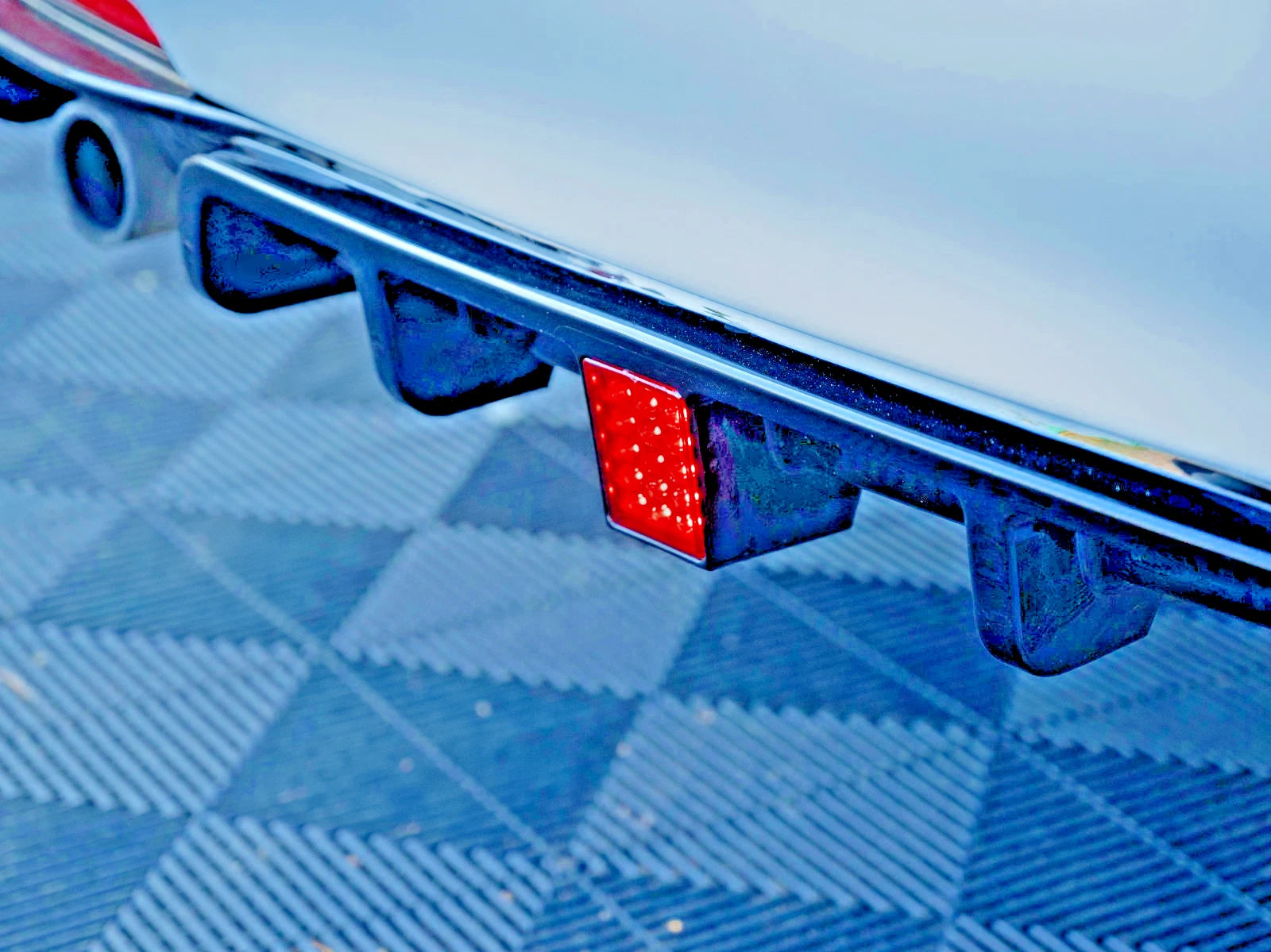 FRONT LIP SPLITTER REAR LED DIFFUSER BODYKIT FOR BMW 3 SERIES F30 MP BODY KIT