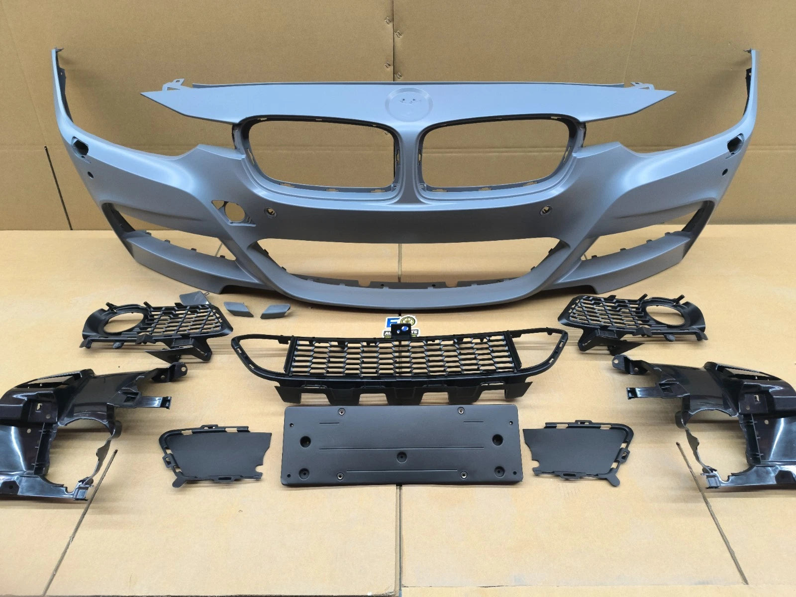 FOR BMW 3 SERIES F30 F31 M SPORT LOOK FRONT BUMPER GRILL W/PDC WASHER HOLE 15-19