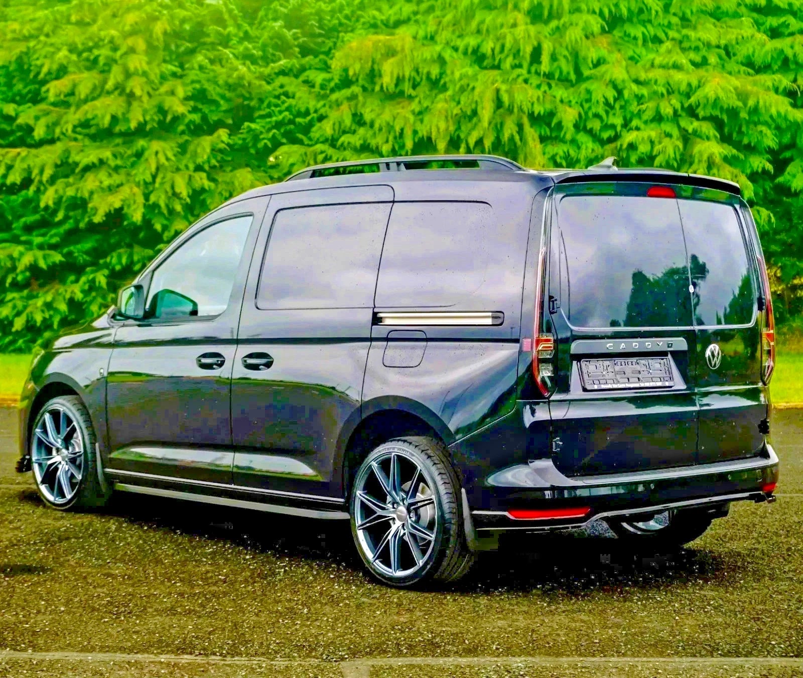 FOR VW CADDY & MAXI MK5 2021+ SPORTLINE REAR SPOILER LIP BARN DOOR GLOSS BLACK